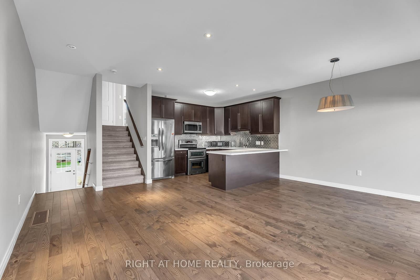 1030 OAKCROSSING Gate, Unit 16 thumbnail 7