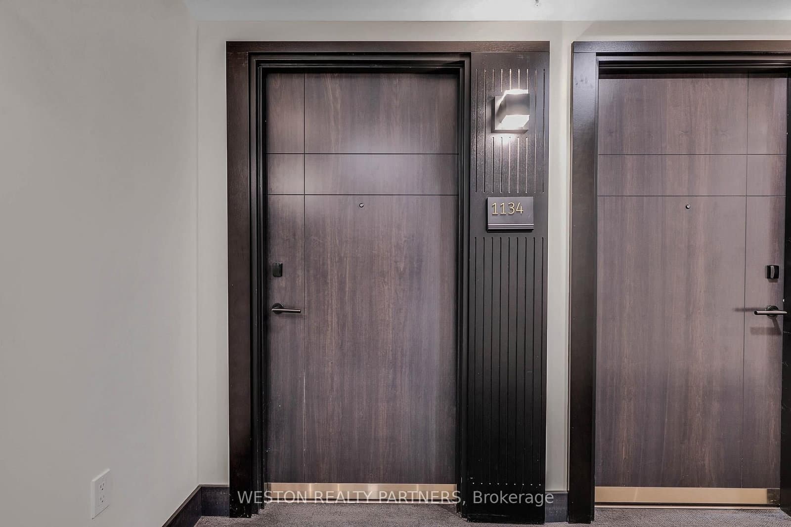 145 Columbia Street W, Unit 1134 thumbnail 4