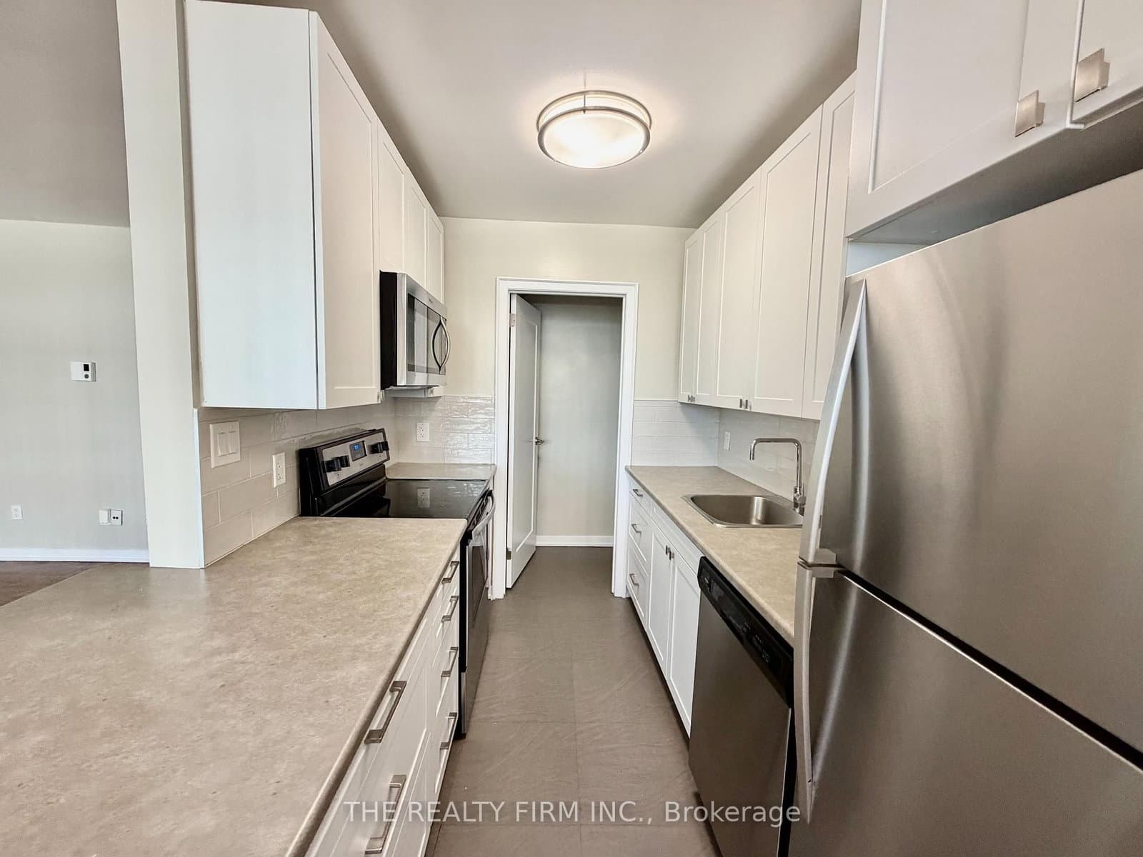 1209 Richmond Street, Unit 703 thumbnail 4