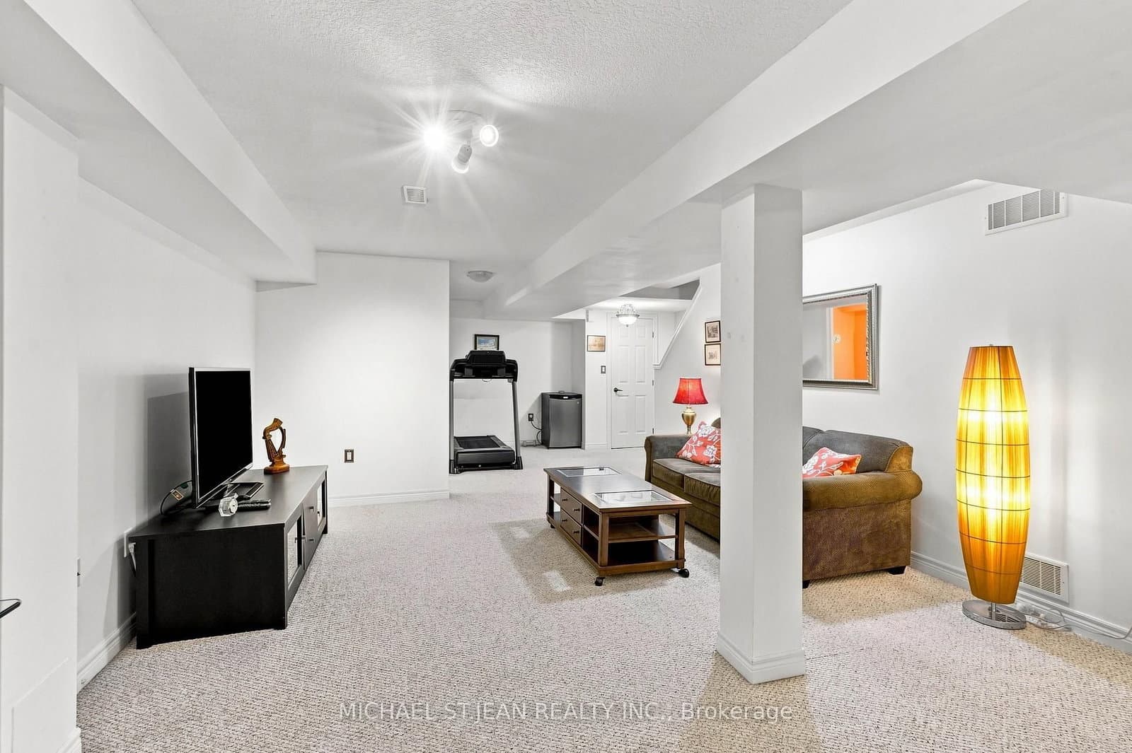 25 Stickland Lane thumbnail 36