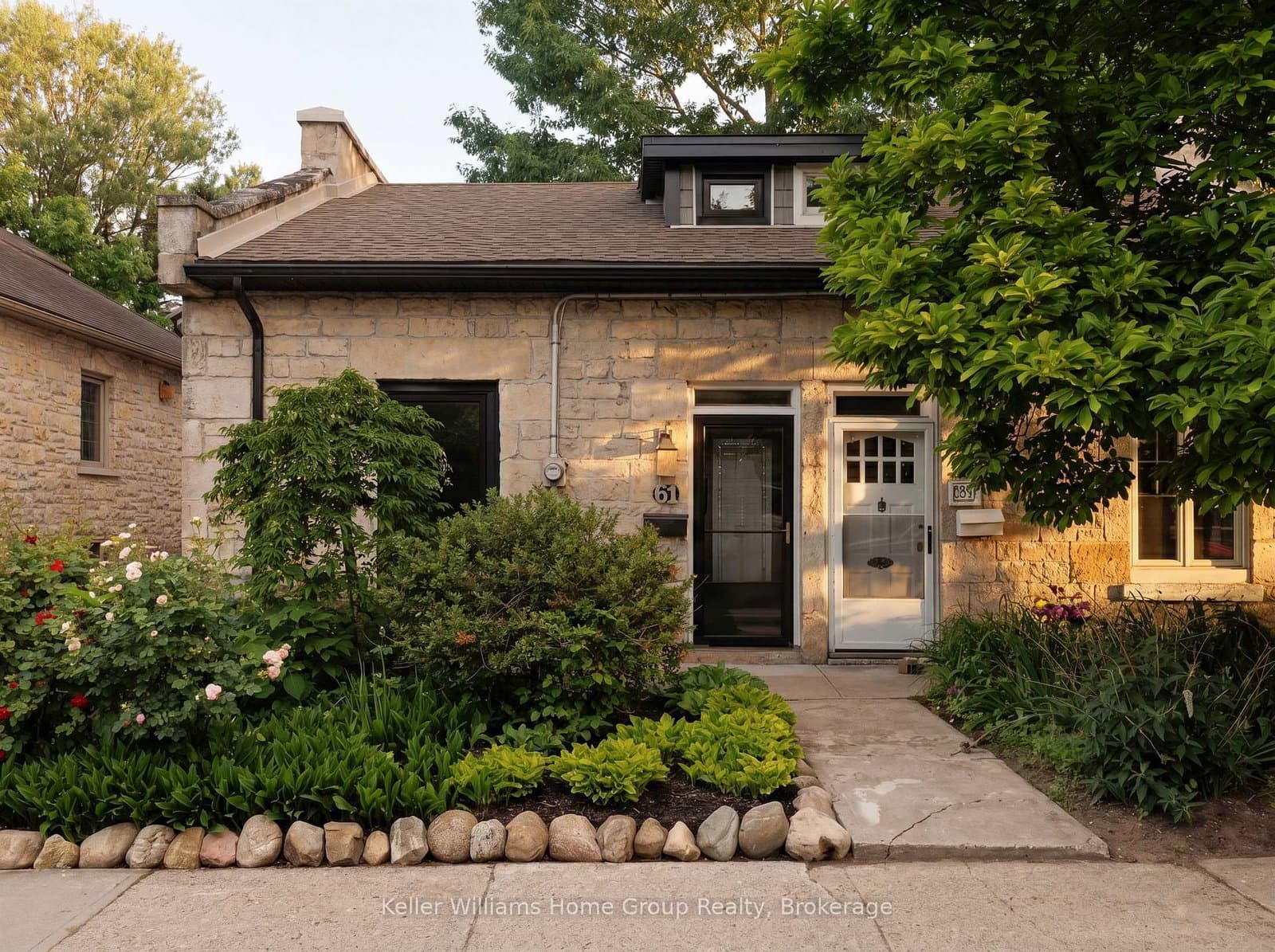 61 Essex Street - Image 1