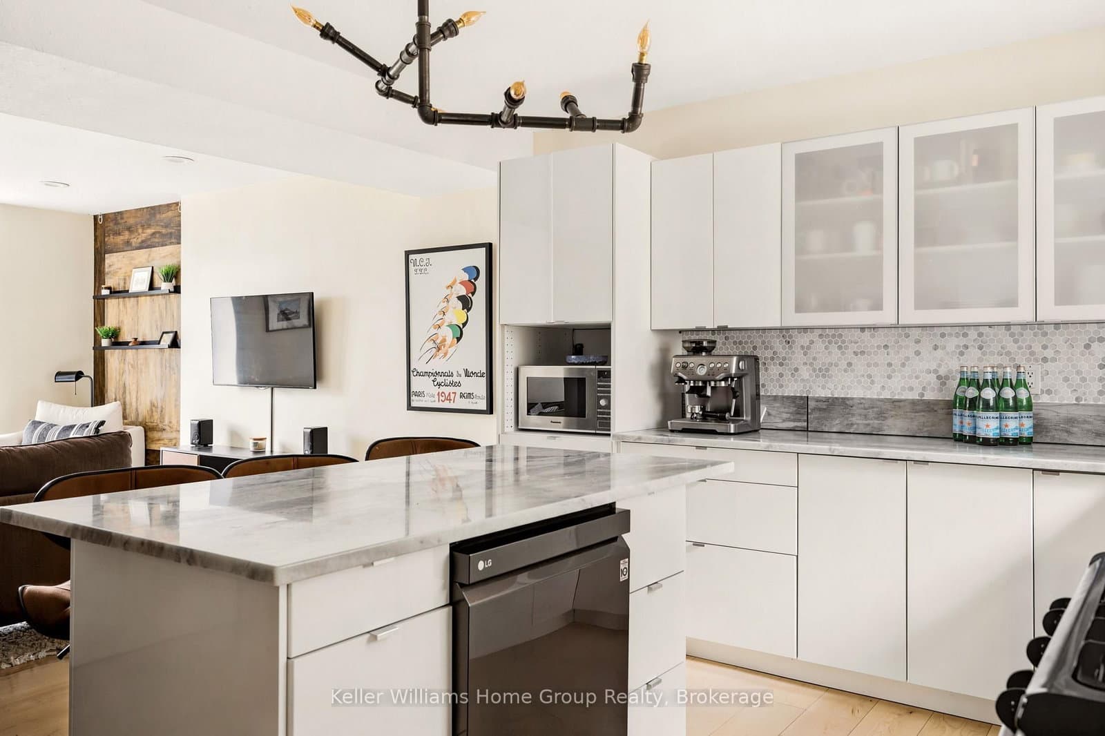 61 Essex Street thumbnail 13