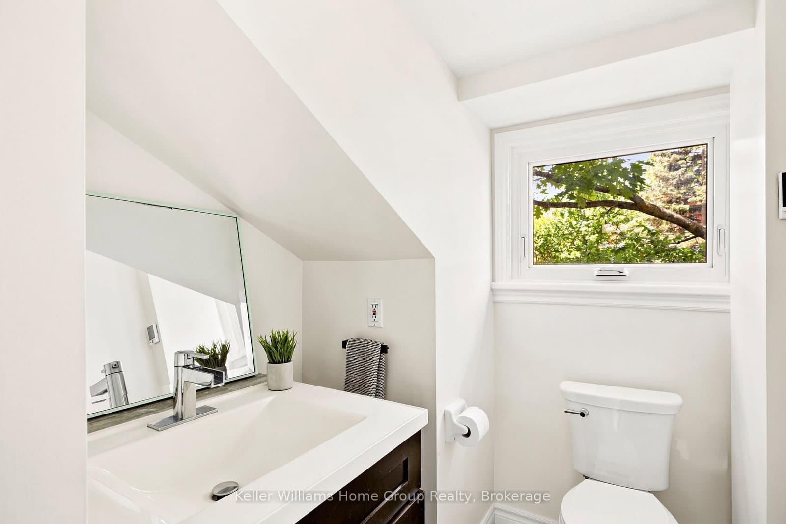 61 Essex Street thumbnail 22