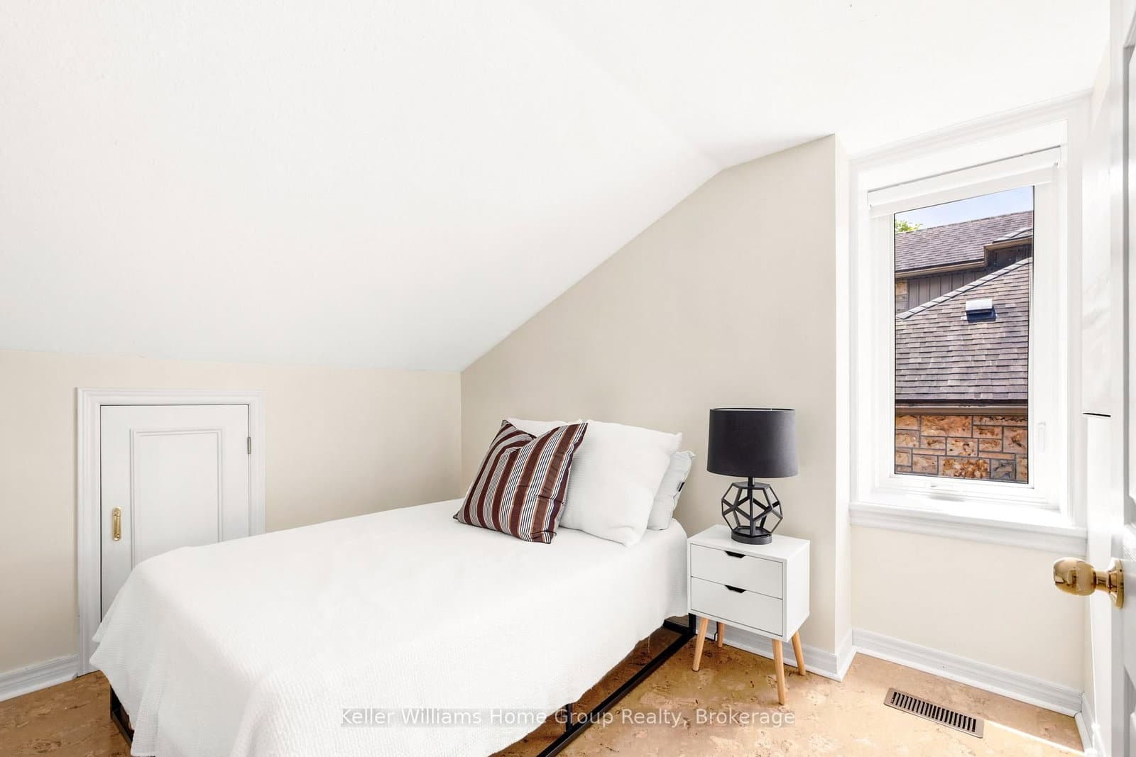 61 Essex Street thumbnail 23