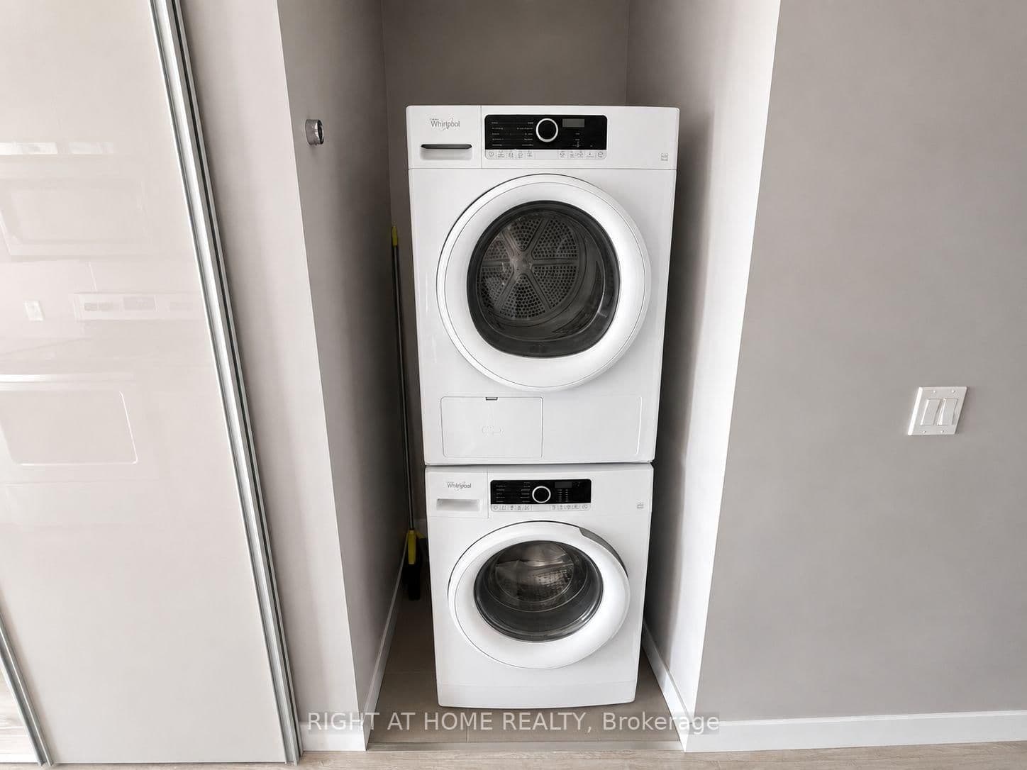 250 Albert Street, Unit 713 thumbnail 12