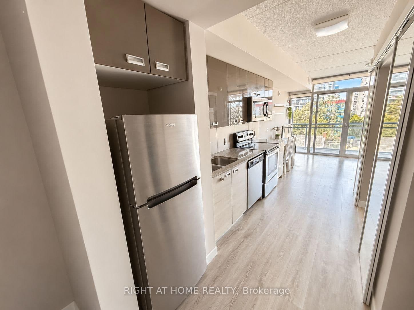 250 Albert Street, Unit 713 thumbnail 6