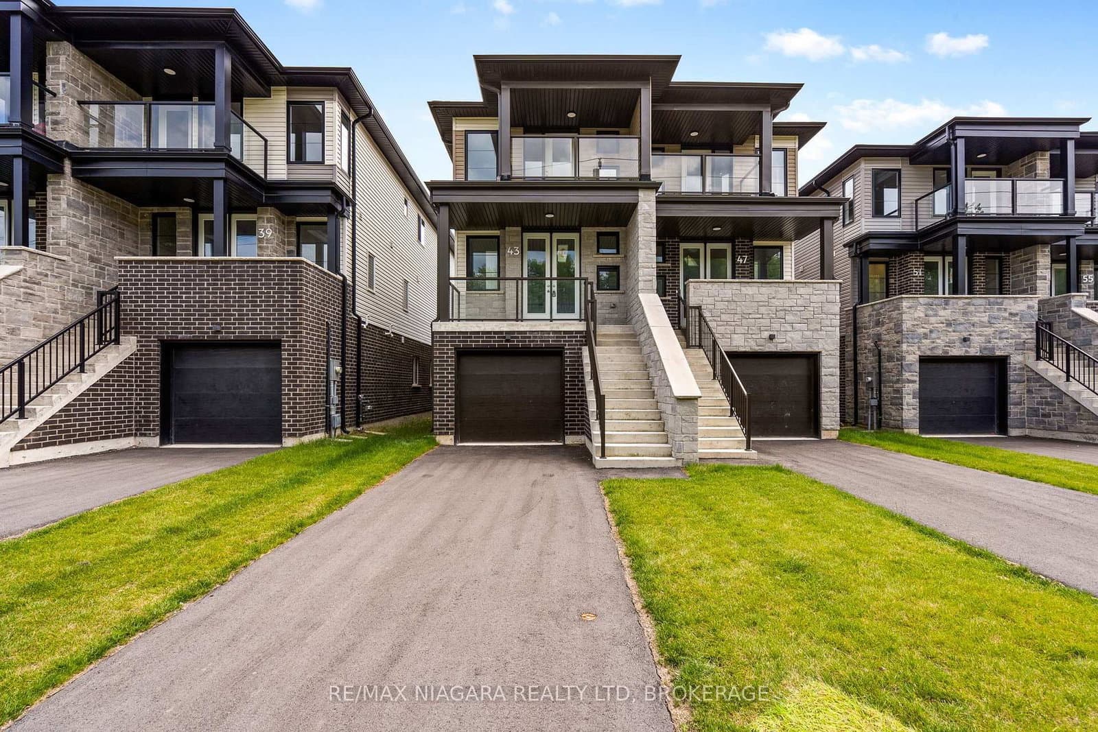 39 Superior Street - Image 1