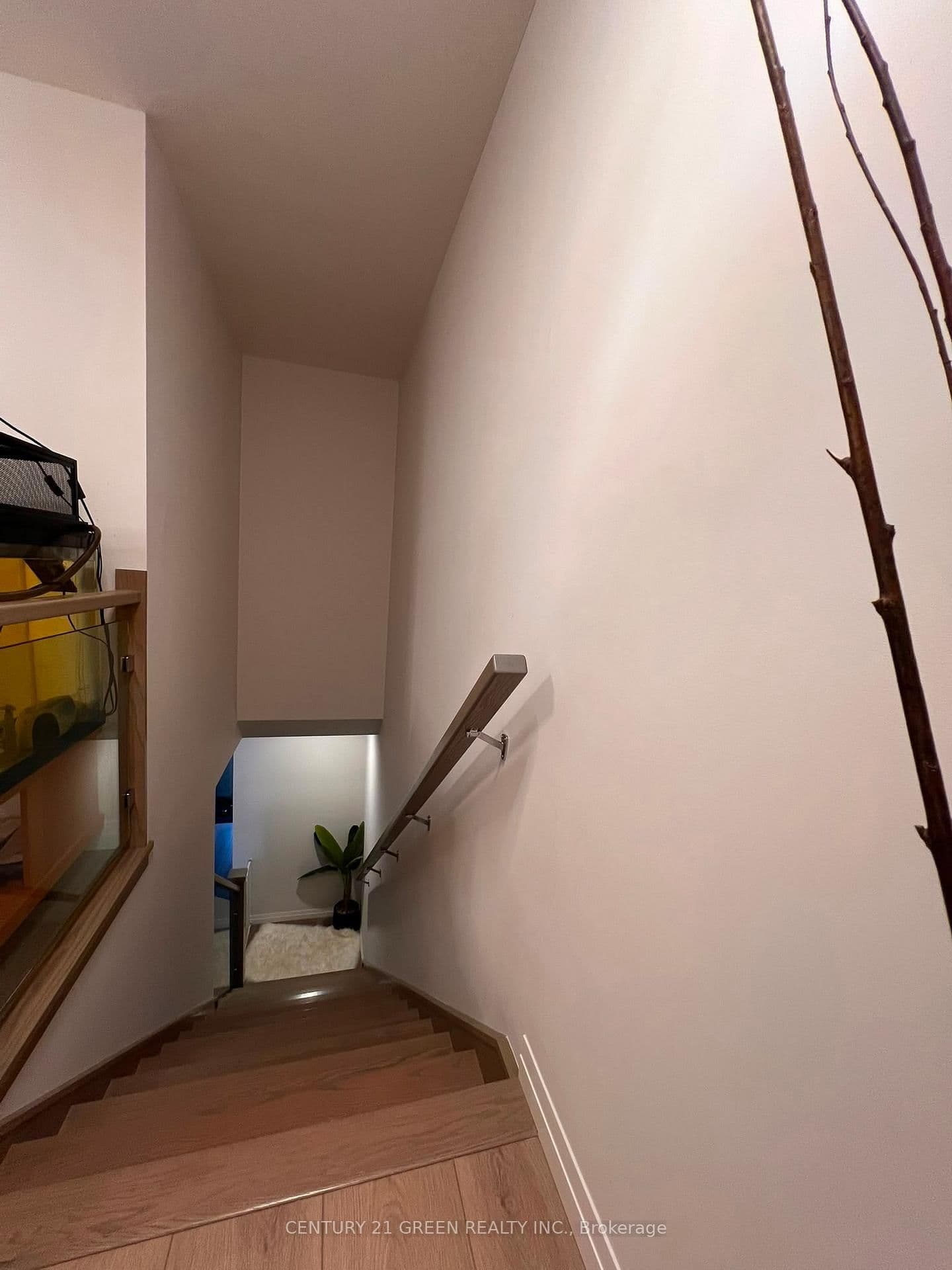 251 Clark Avenue thumbnail 26