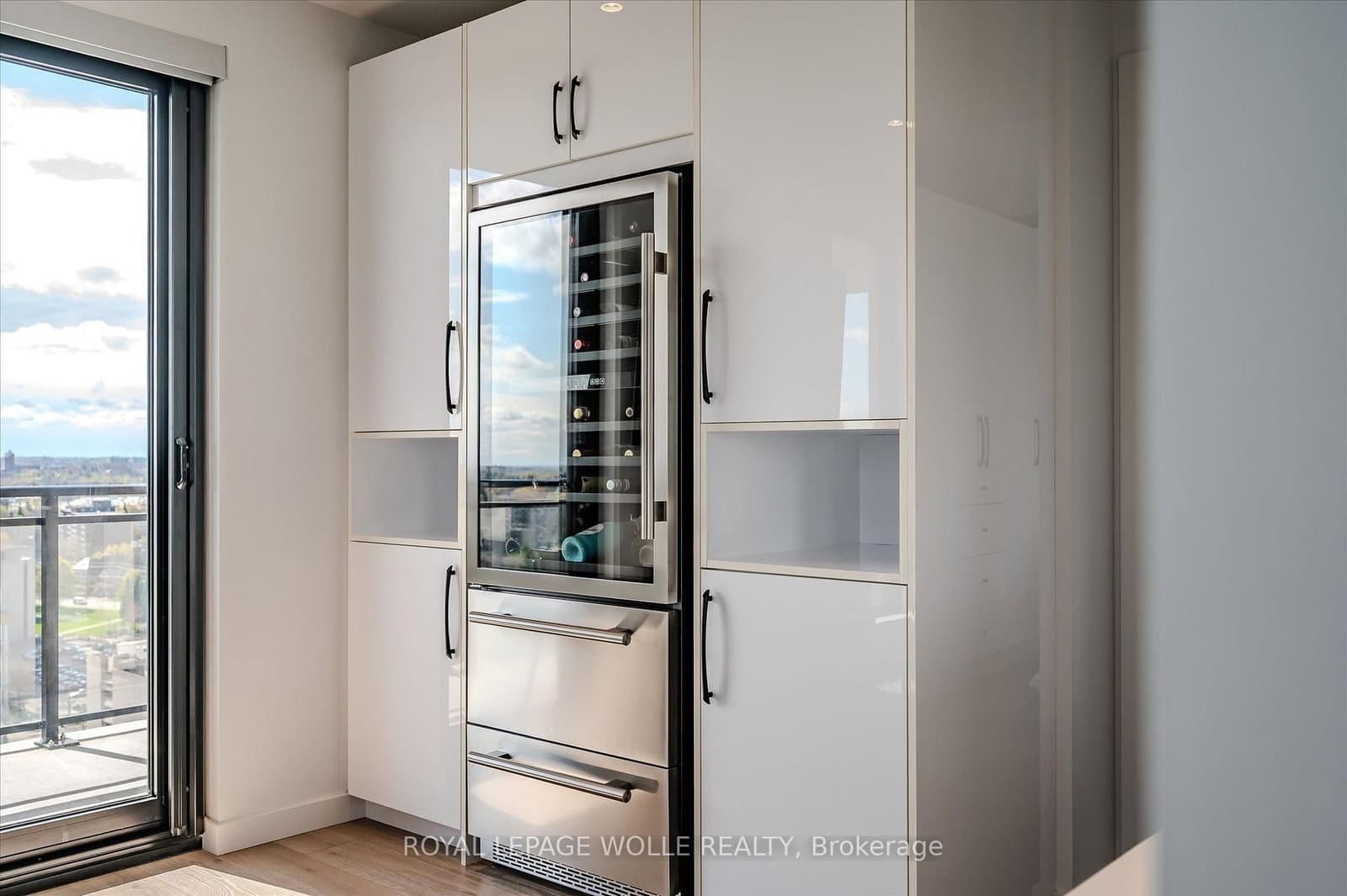 181 King Street S, Unit 1714 thumbnail 13