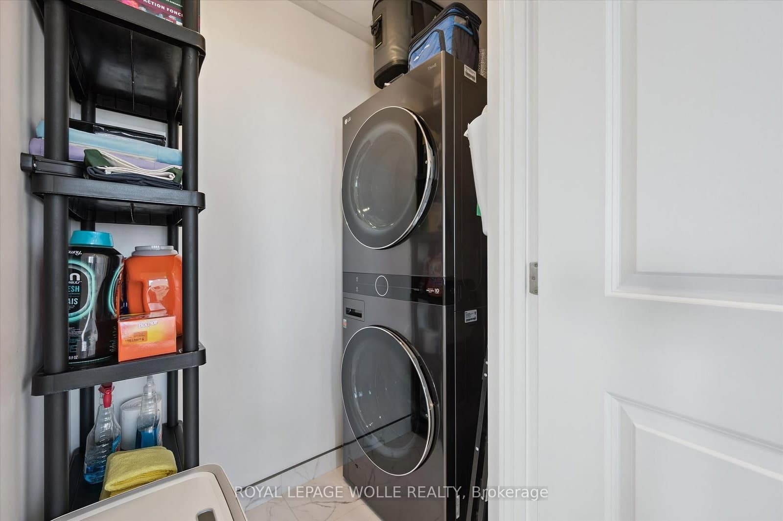 181 King Street S, Unit 1714 thumbnail 18
