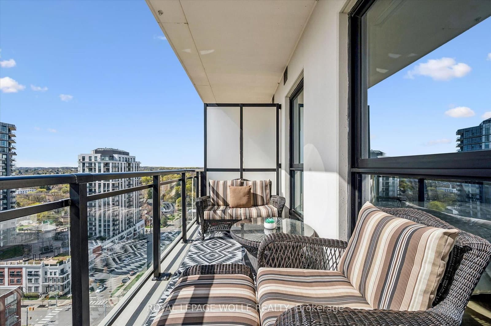 181 King Street S, Unit 1714 thumbnail 24