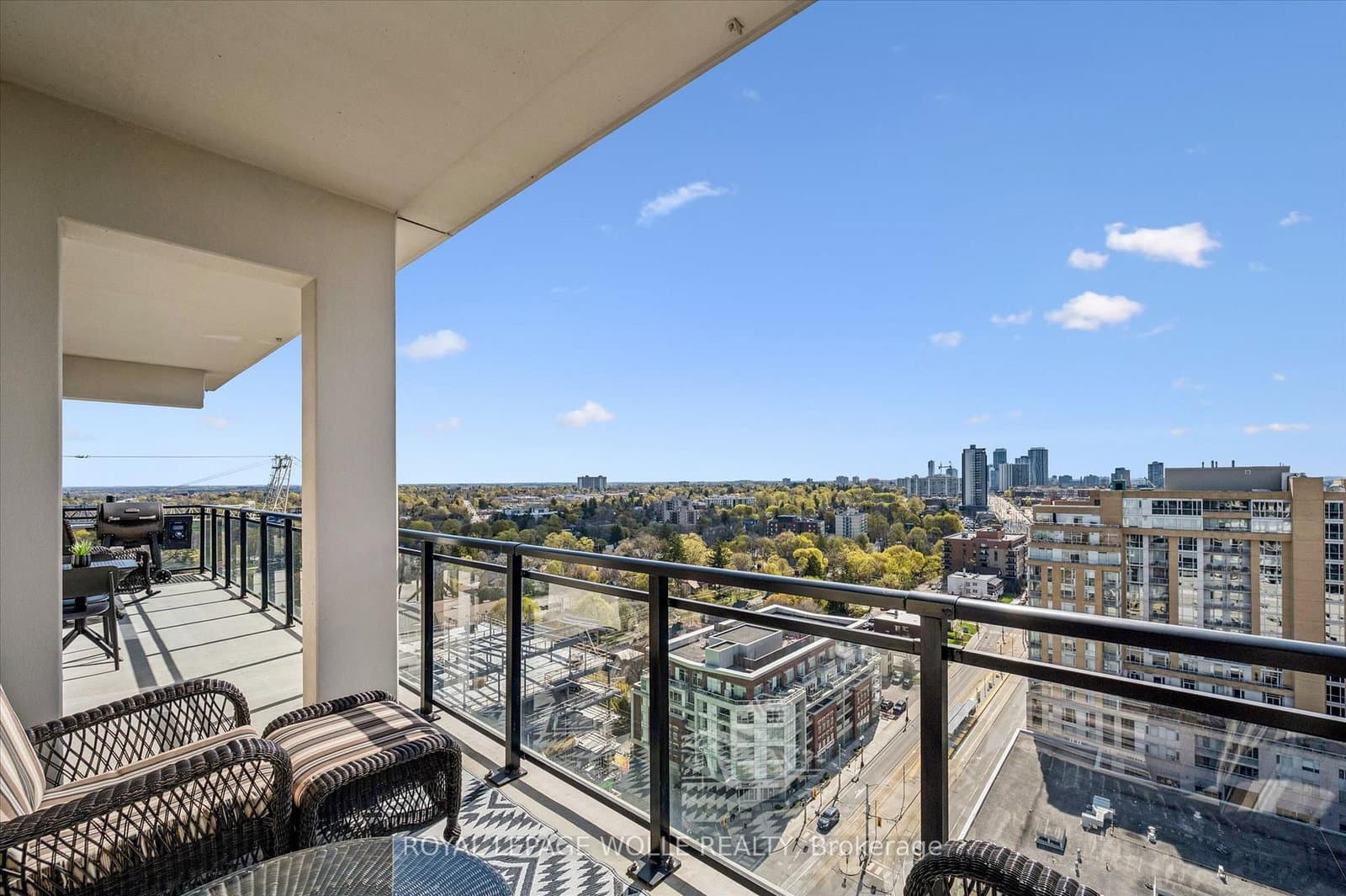 181 King Street S, Unit 1714 thumbnail 25