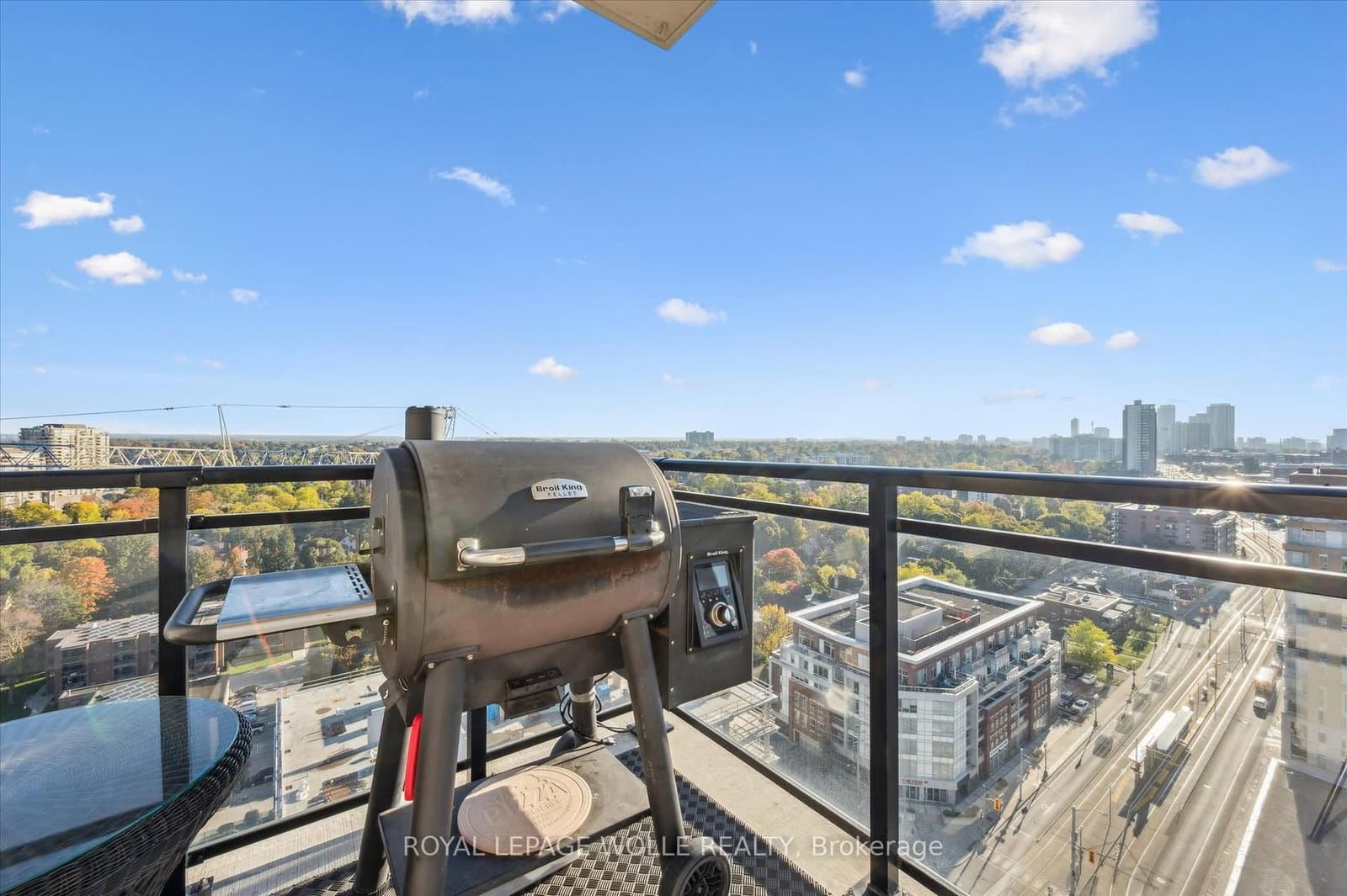 181 King Street S, Unit 1714 thumbnail 26