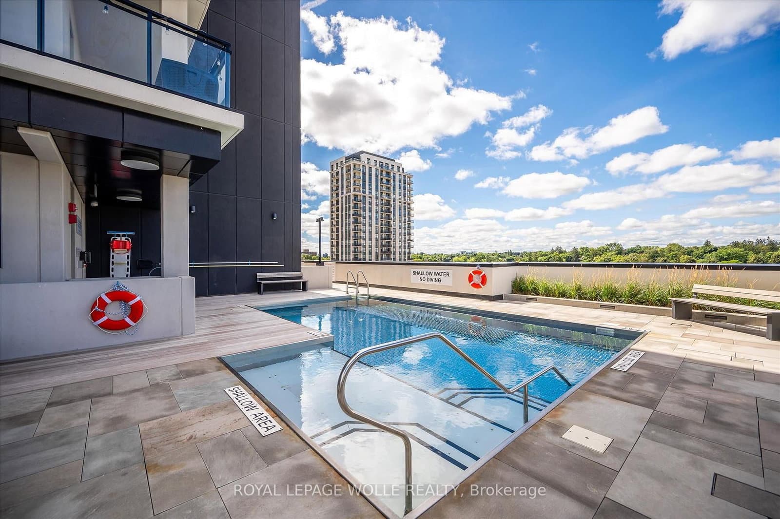181 King Street S, Unit 1714 thumbnail 32