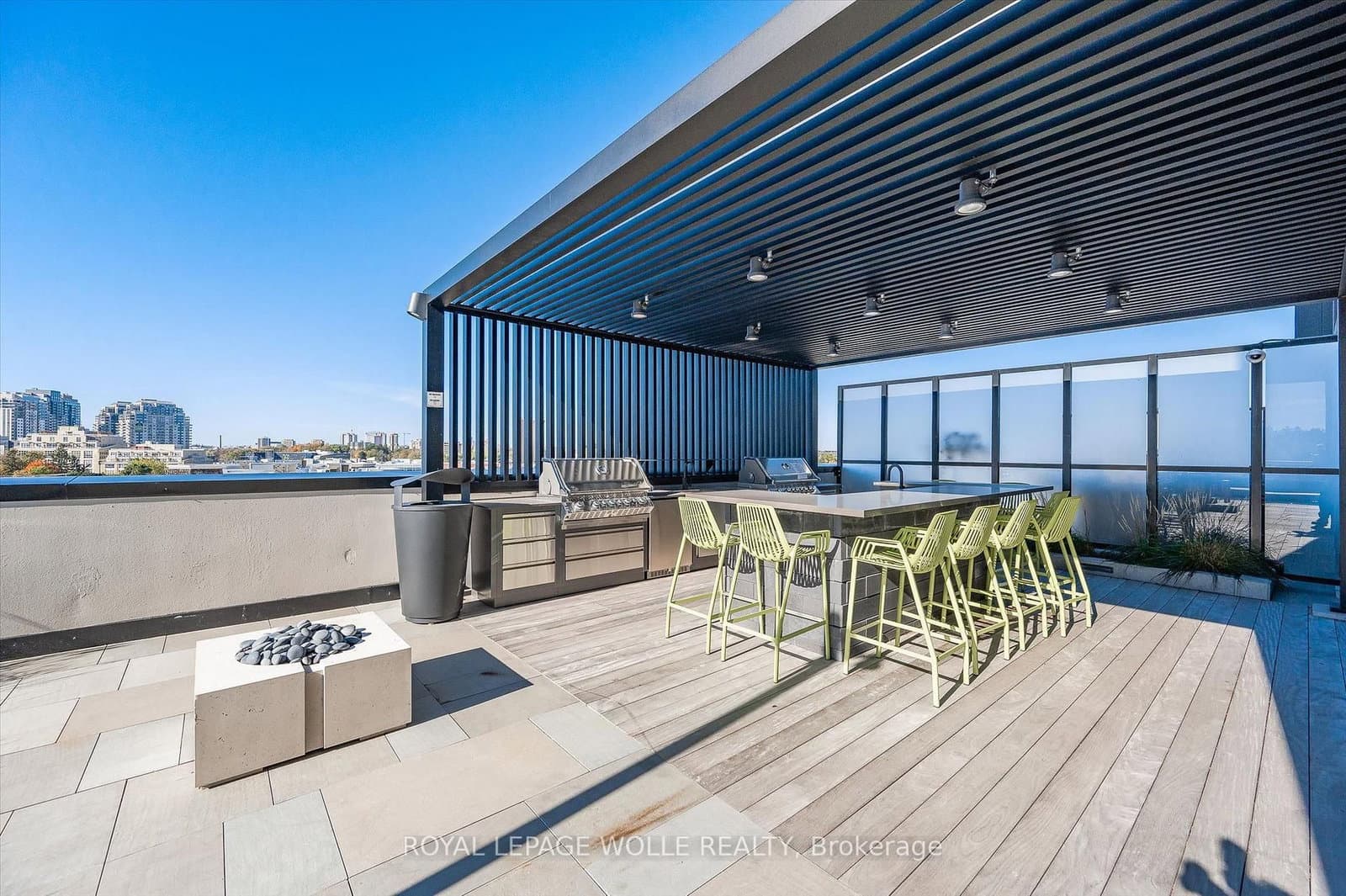 181 King Street S, Unit 1714 thumbnail 34