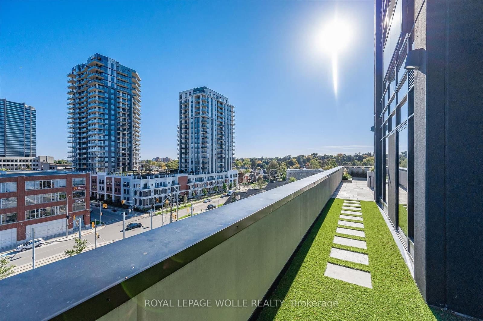 181 King Street S, Unit 1714 thumbnail 37