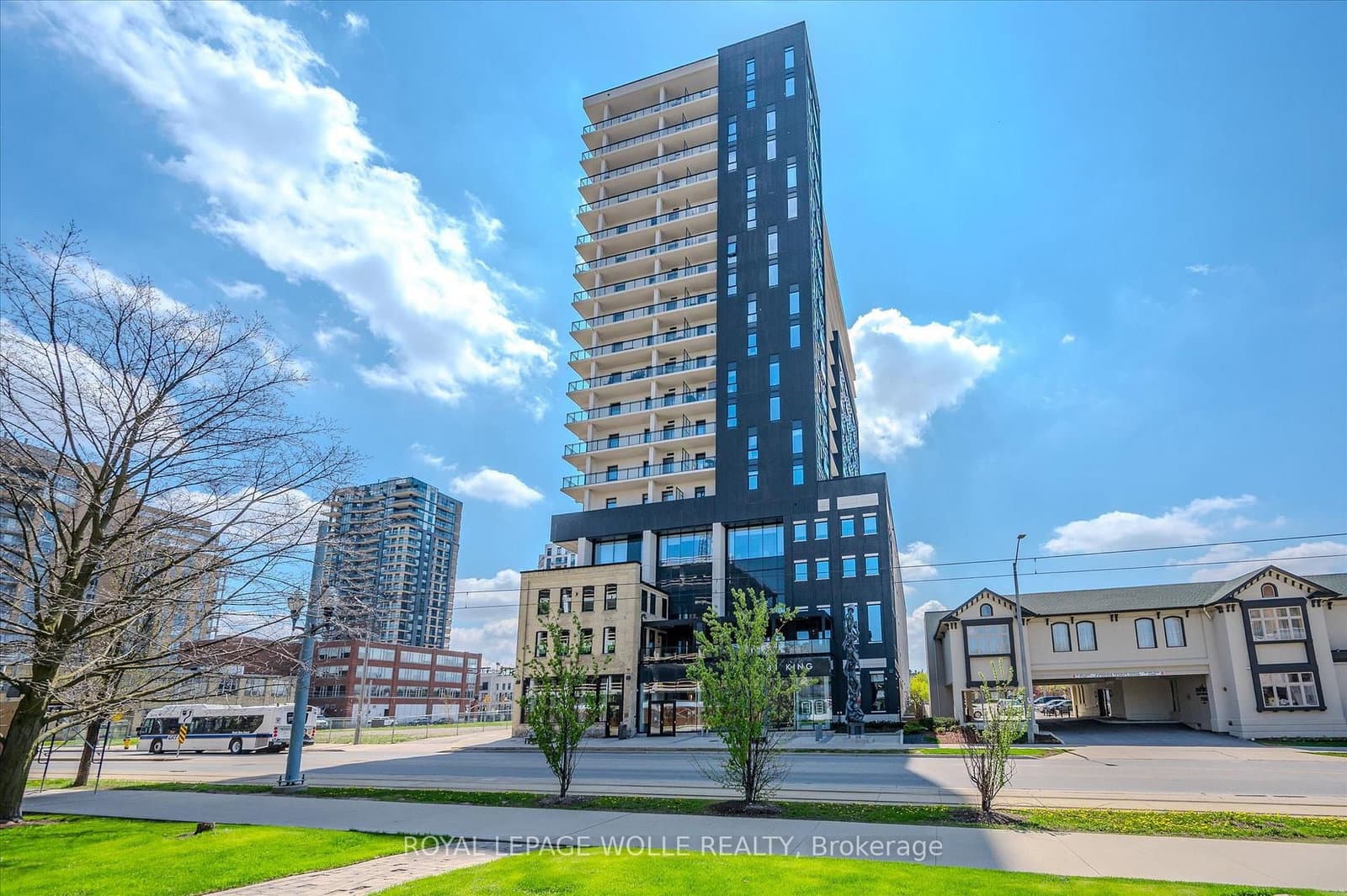 181 King Street S, Unit 1714 thumbnail 43