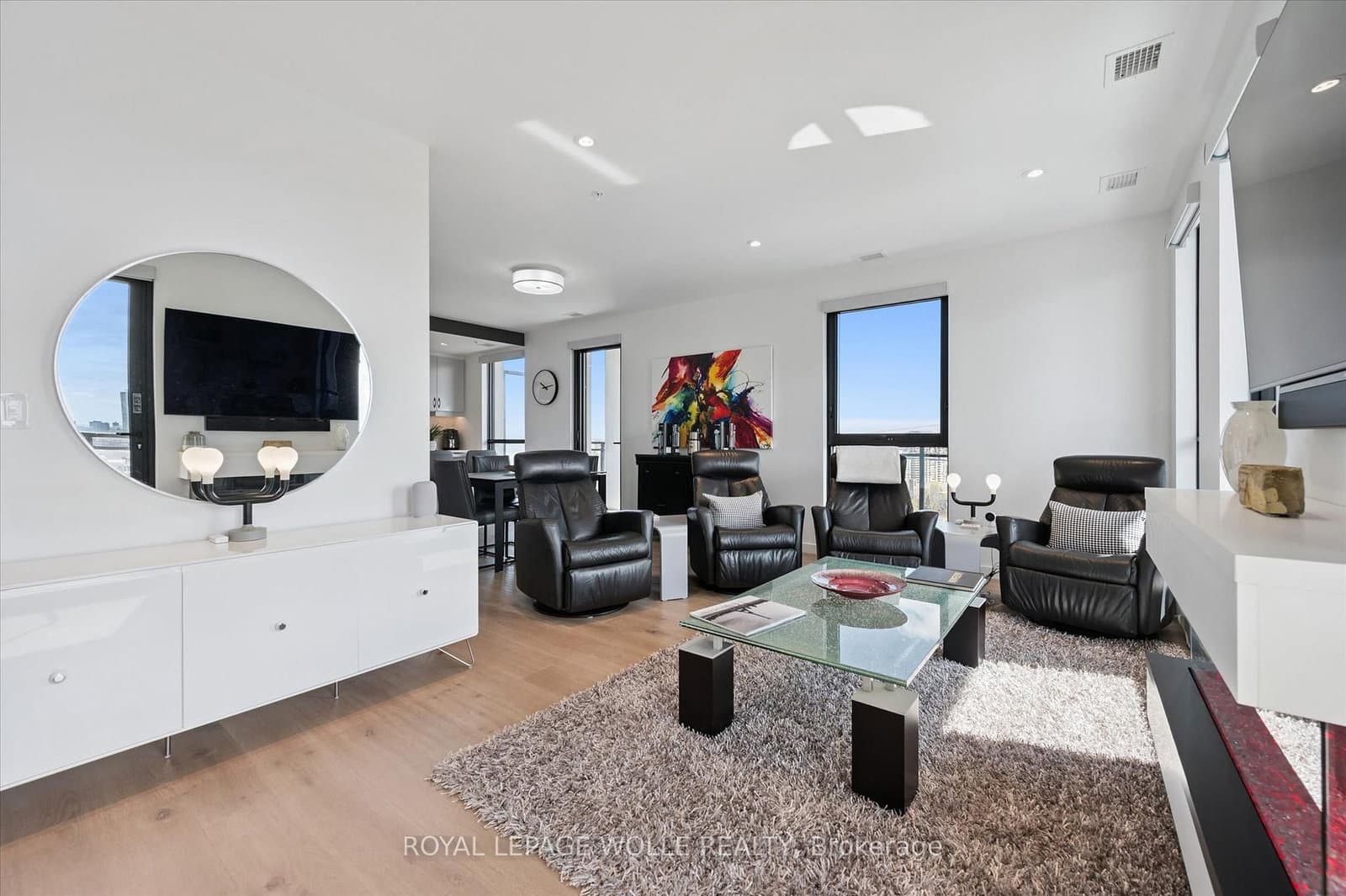 181 King Street S, Unit 1714 thumbnail 5