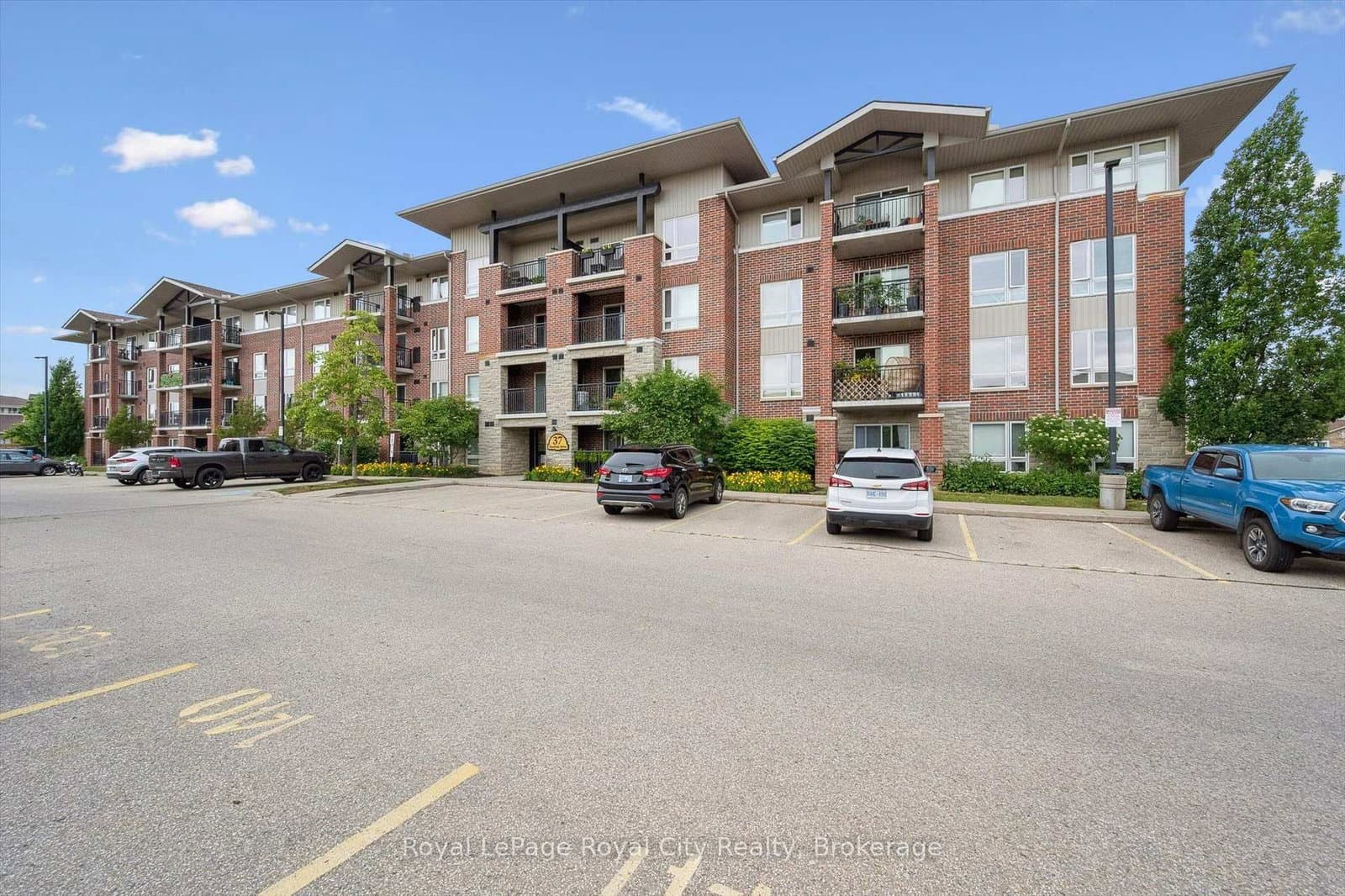 37 Goodwin Drive, Unit 212