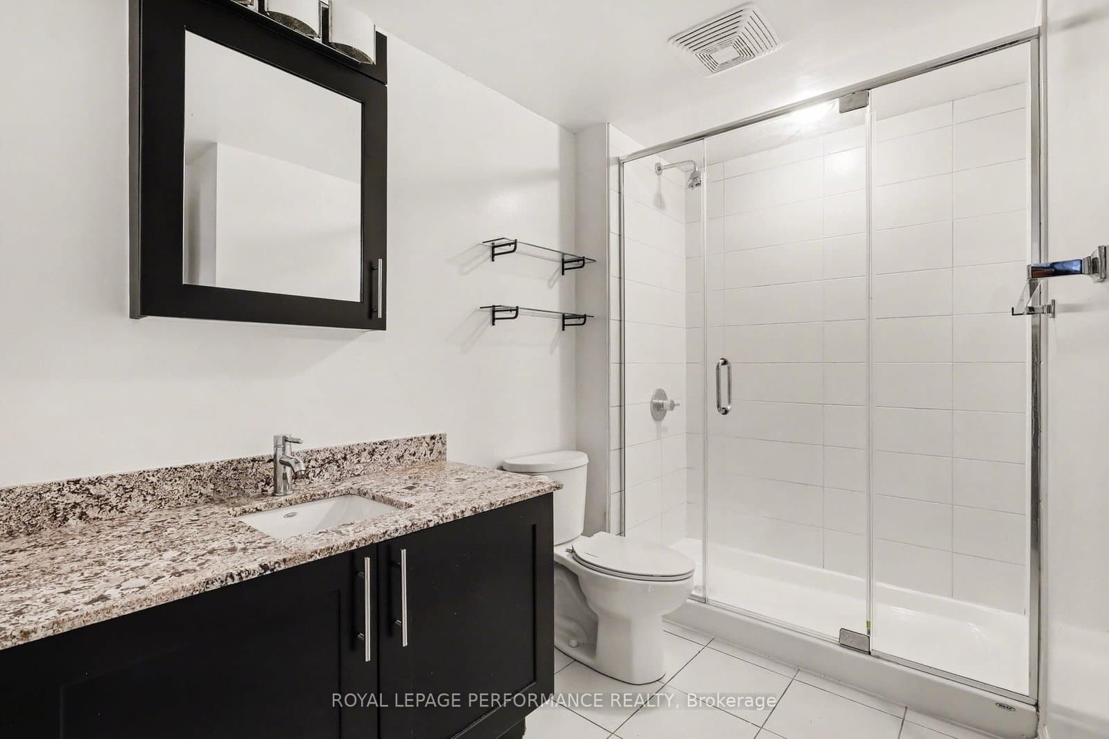 242 Rideau Street, Unit 204 thumbnail 11