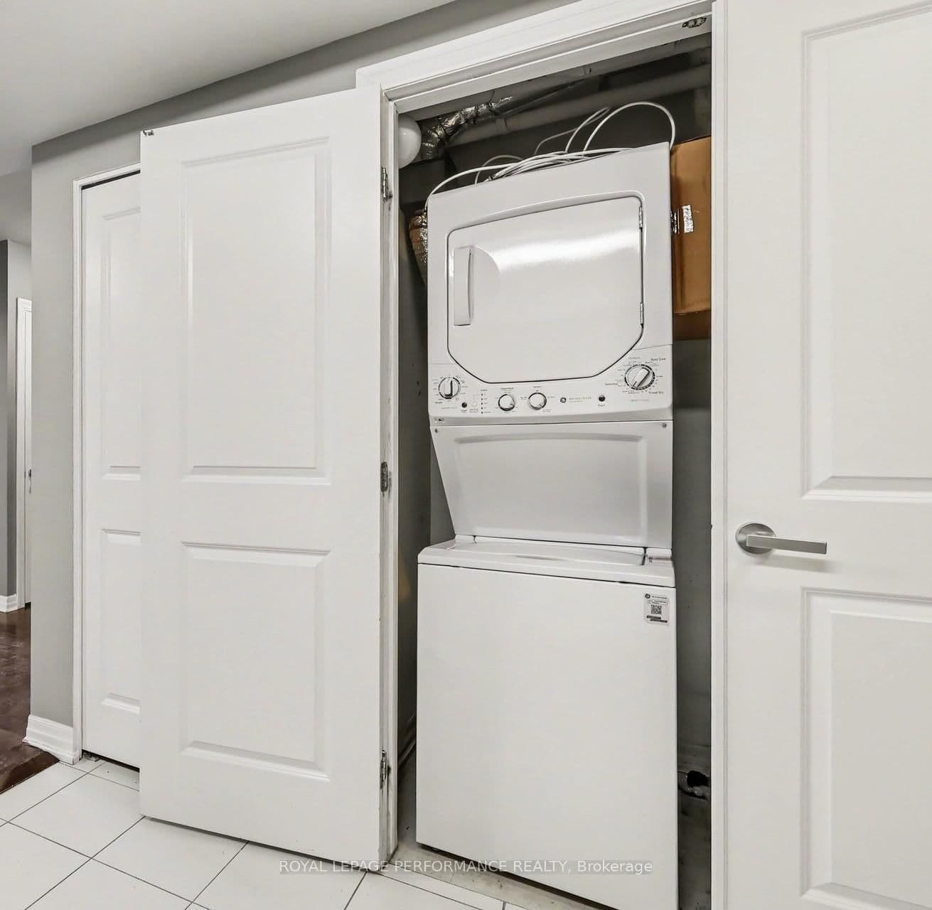 242 Rideau Street, Unit 204 thumbnail 13