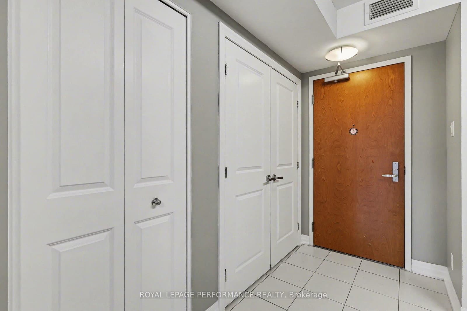 242 Rideau Street, Unit 204 thumbnail 14
