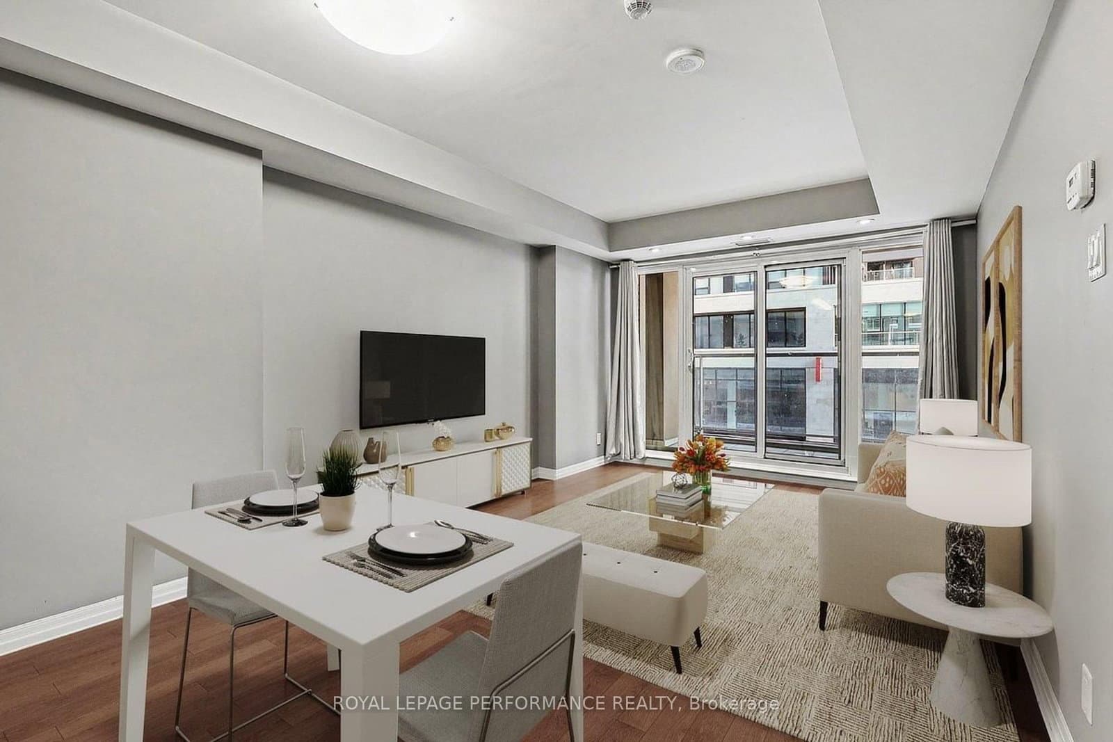 242 Rideau Street, Unit 204 thumbnail 2