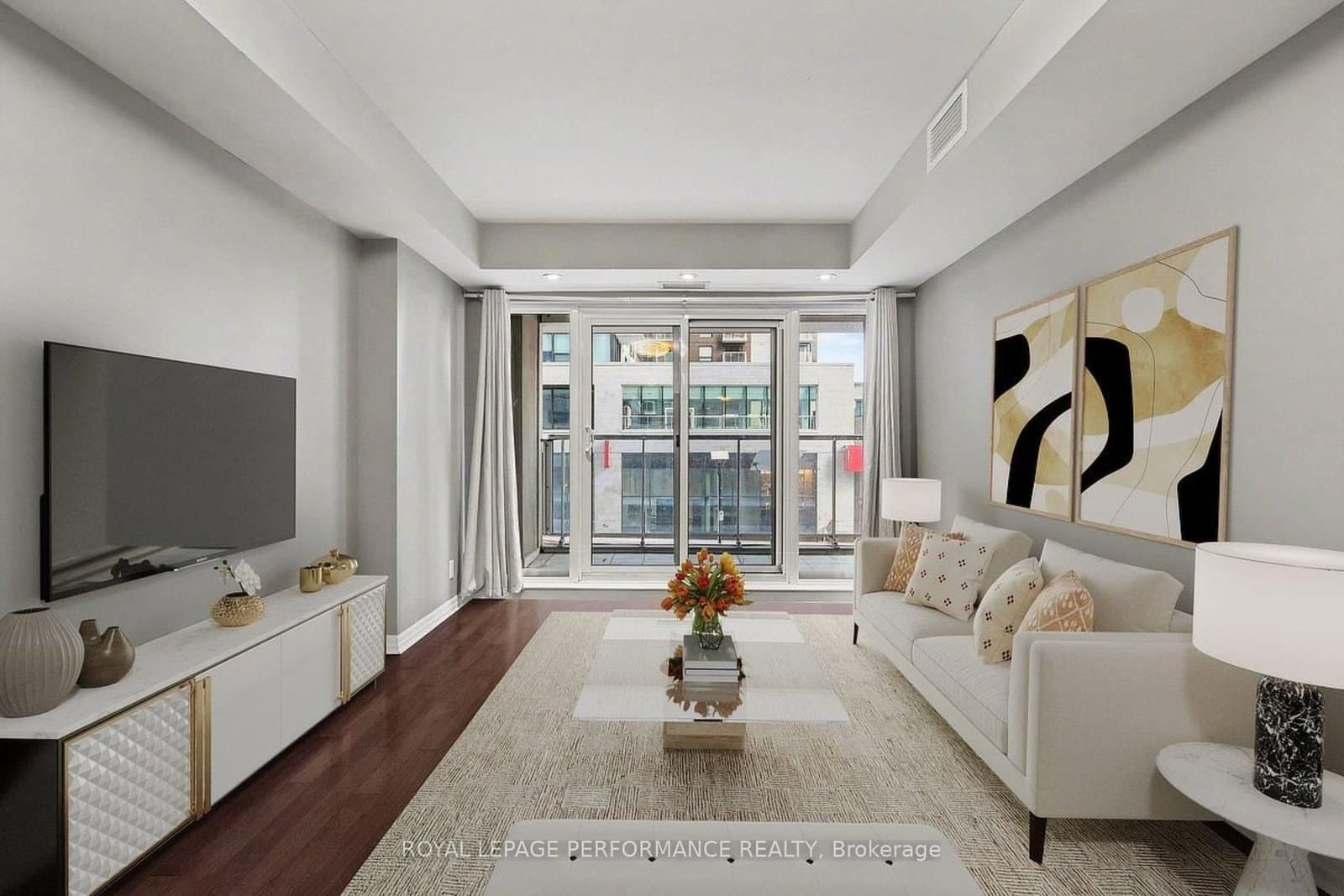 242 Rideau Street, Unit 204 thumbnail 3