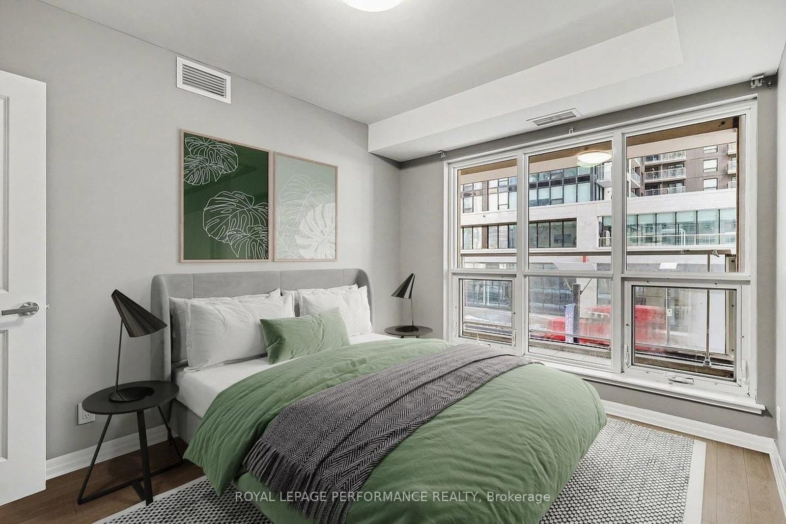 242 Rideau Street, Unit 204 thumbnail 9