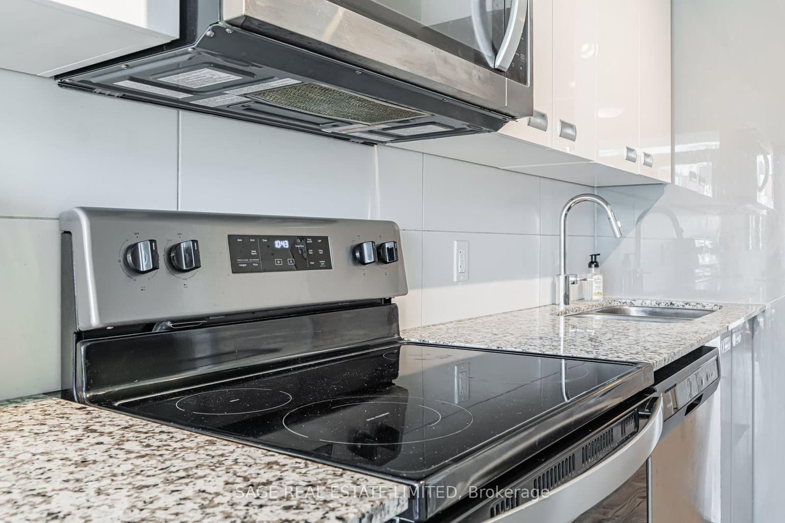 257 Hemlock Street, Unit 424 thumbnail 17