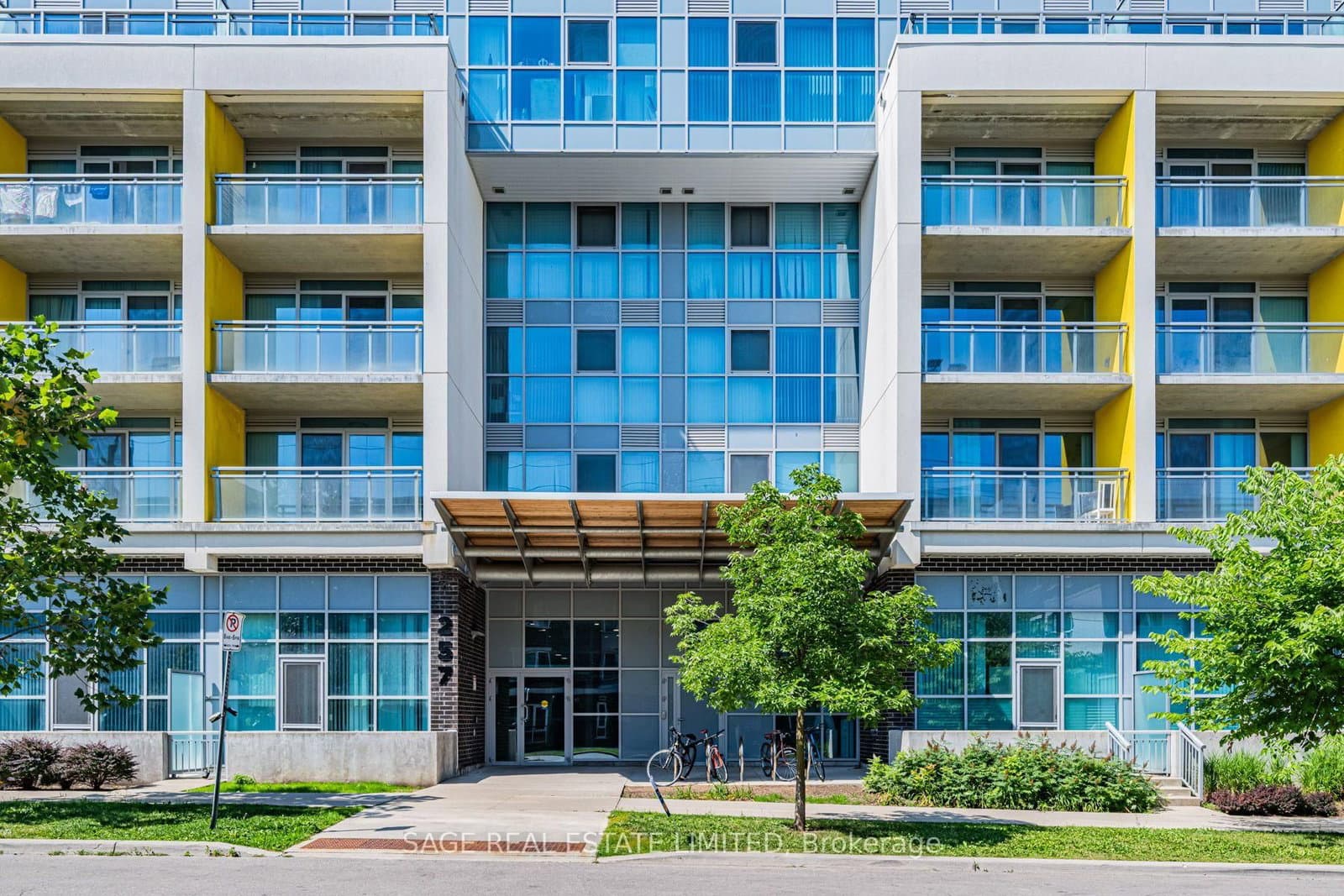 257 Hemlock Street, Unit 424 thumbnail 2