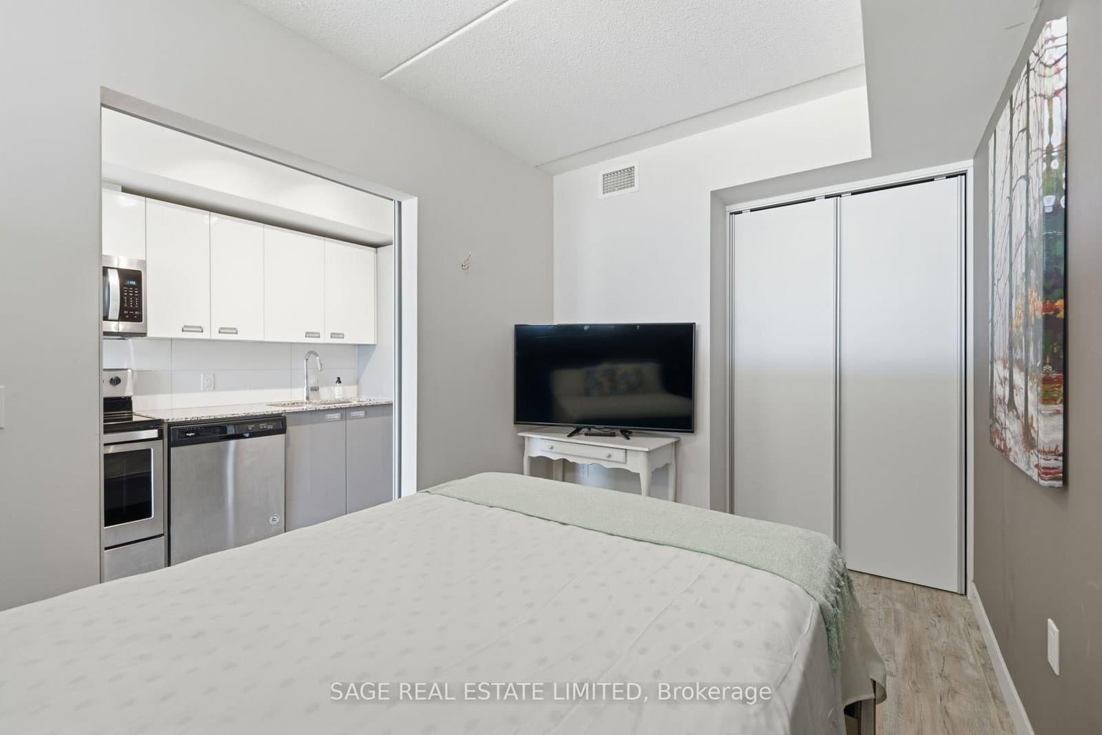 257 Hemlock Street, Unit 424 thumbnail 21