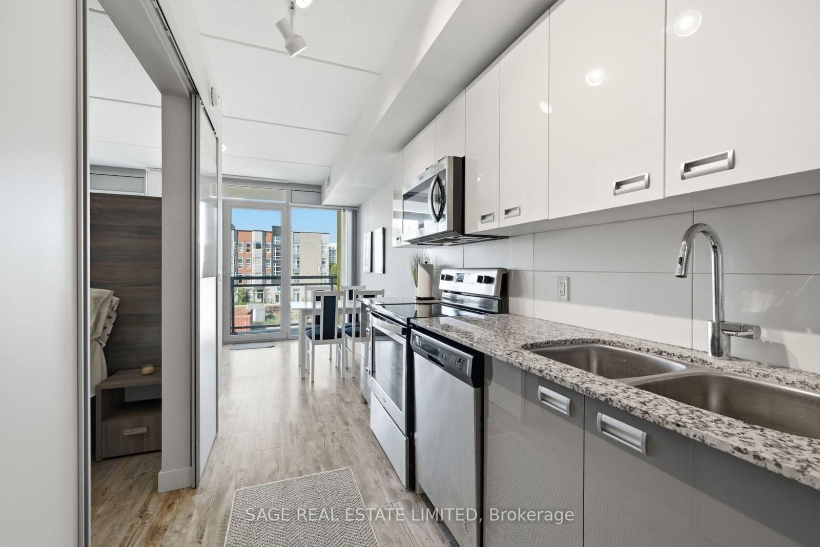 257 Hemlock Street, Unit 424 thumbnail 3