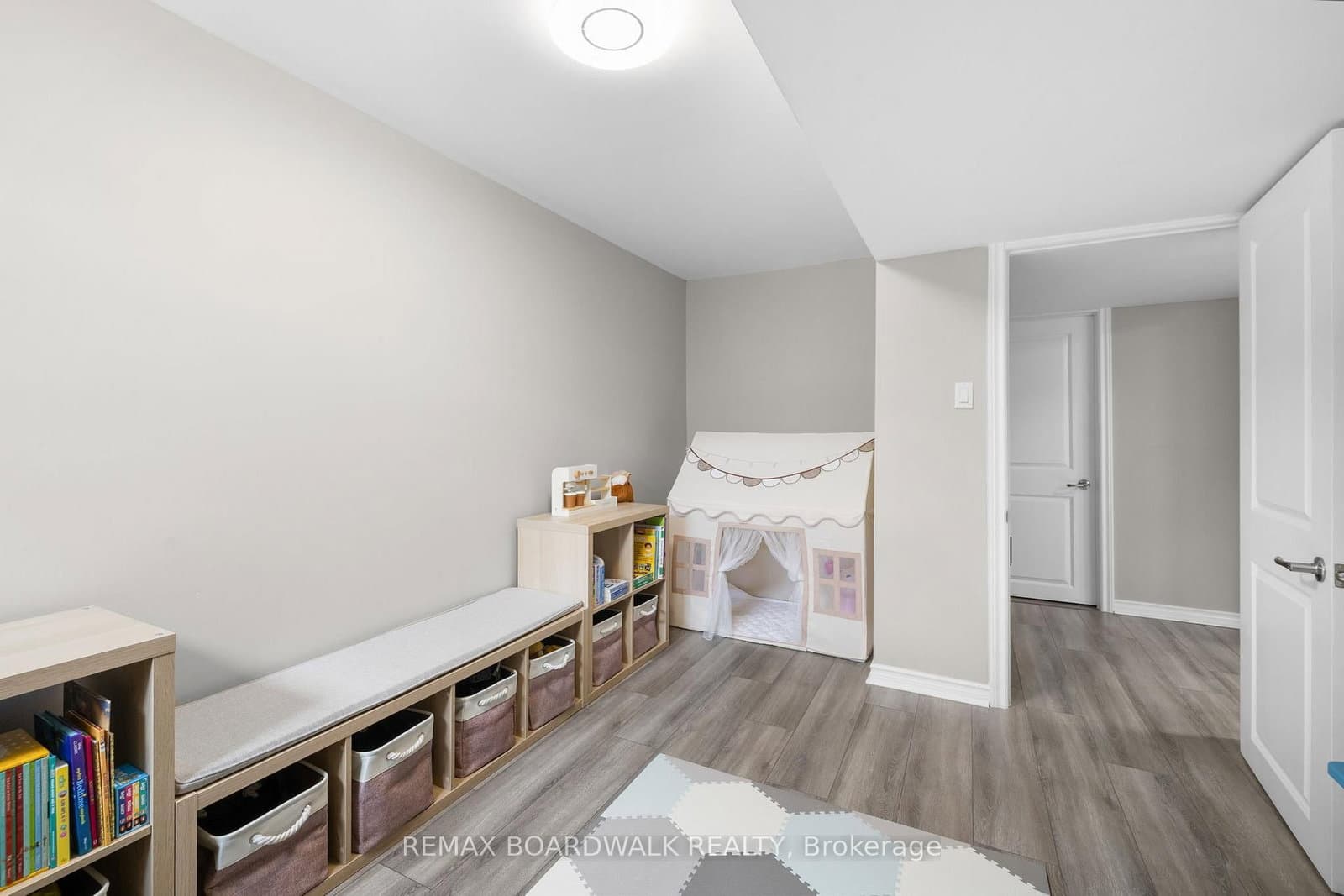 923 Leishman Drive thumbnail 24