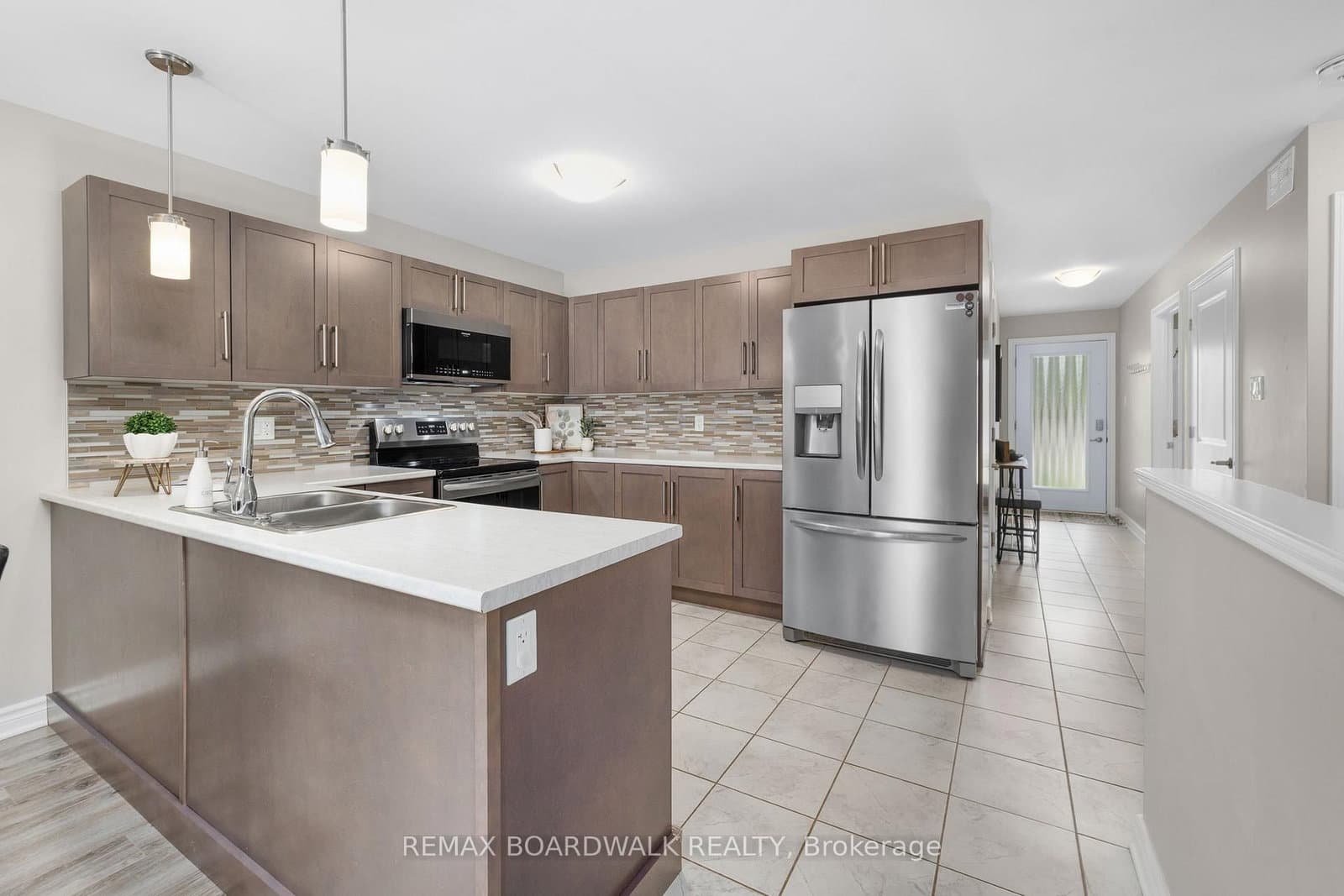 923 Leishman Drive thumbnail 3