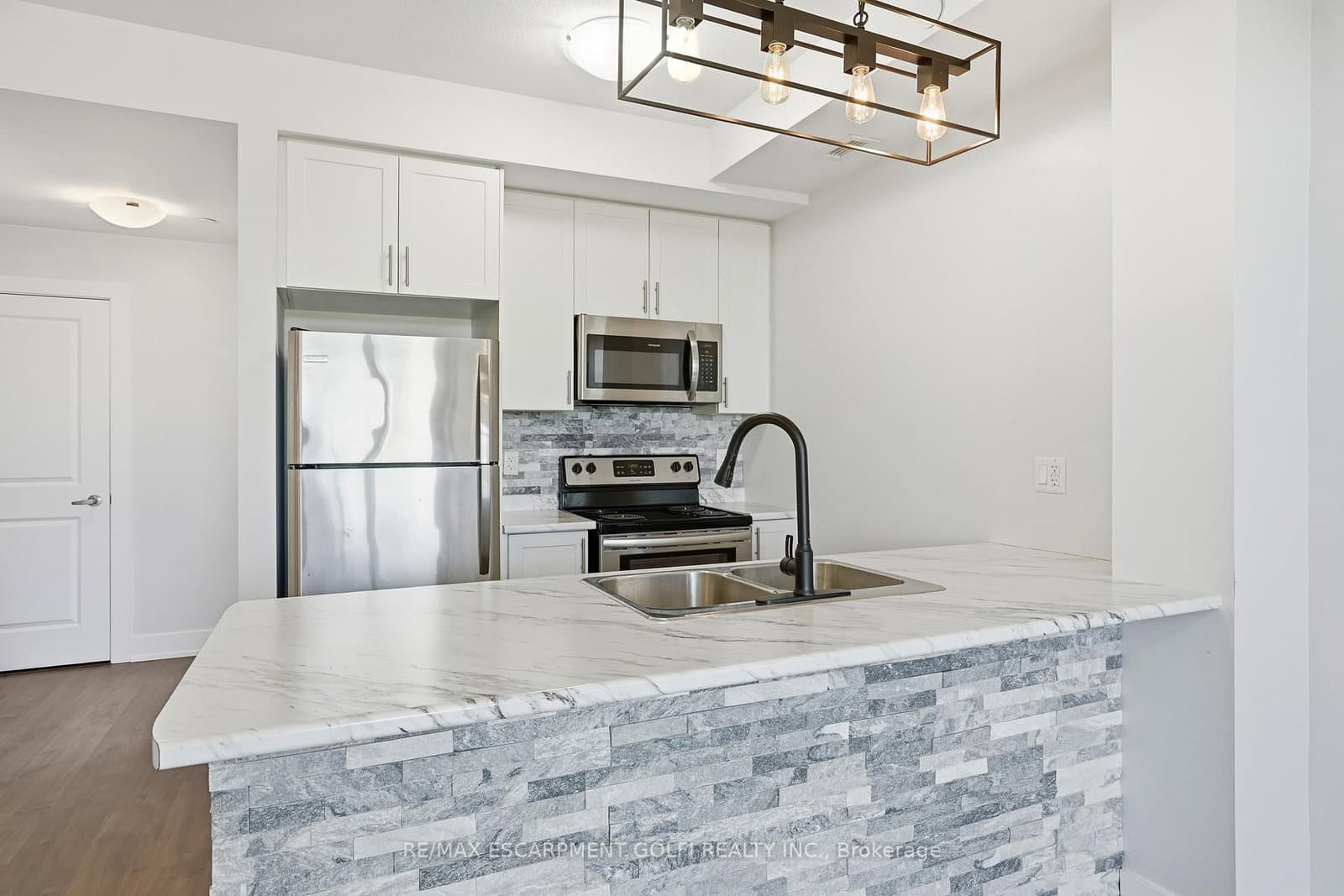 101 SHOREVIEW Place, Unit 129 thumbnail 5