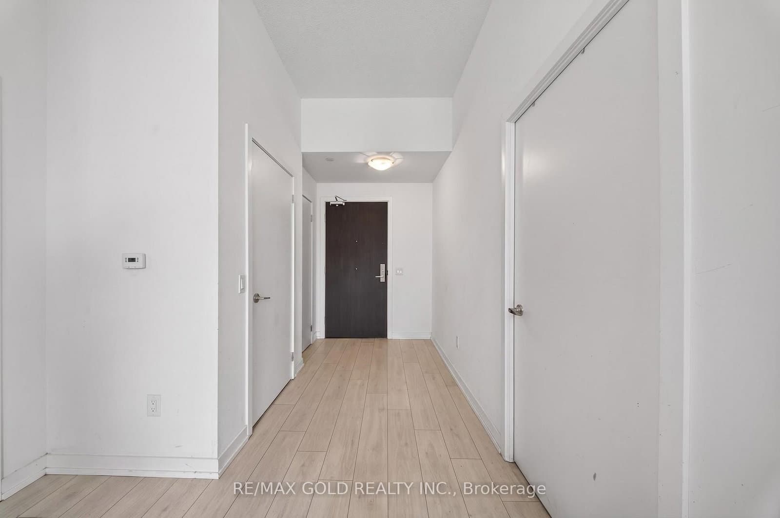 55 Duke Street W, Unit 508 thumbnail 4