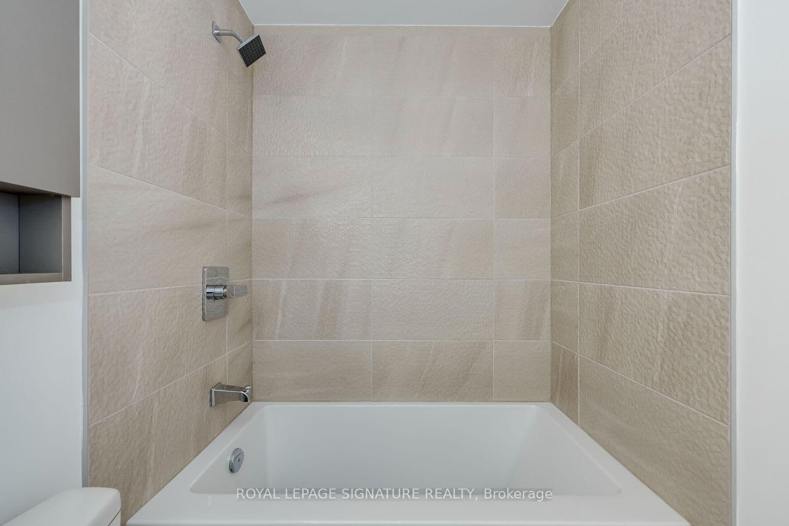 415 Main Street W, Unit 417 thumbnail 17