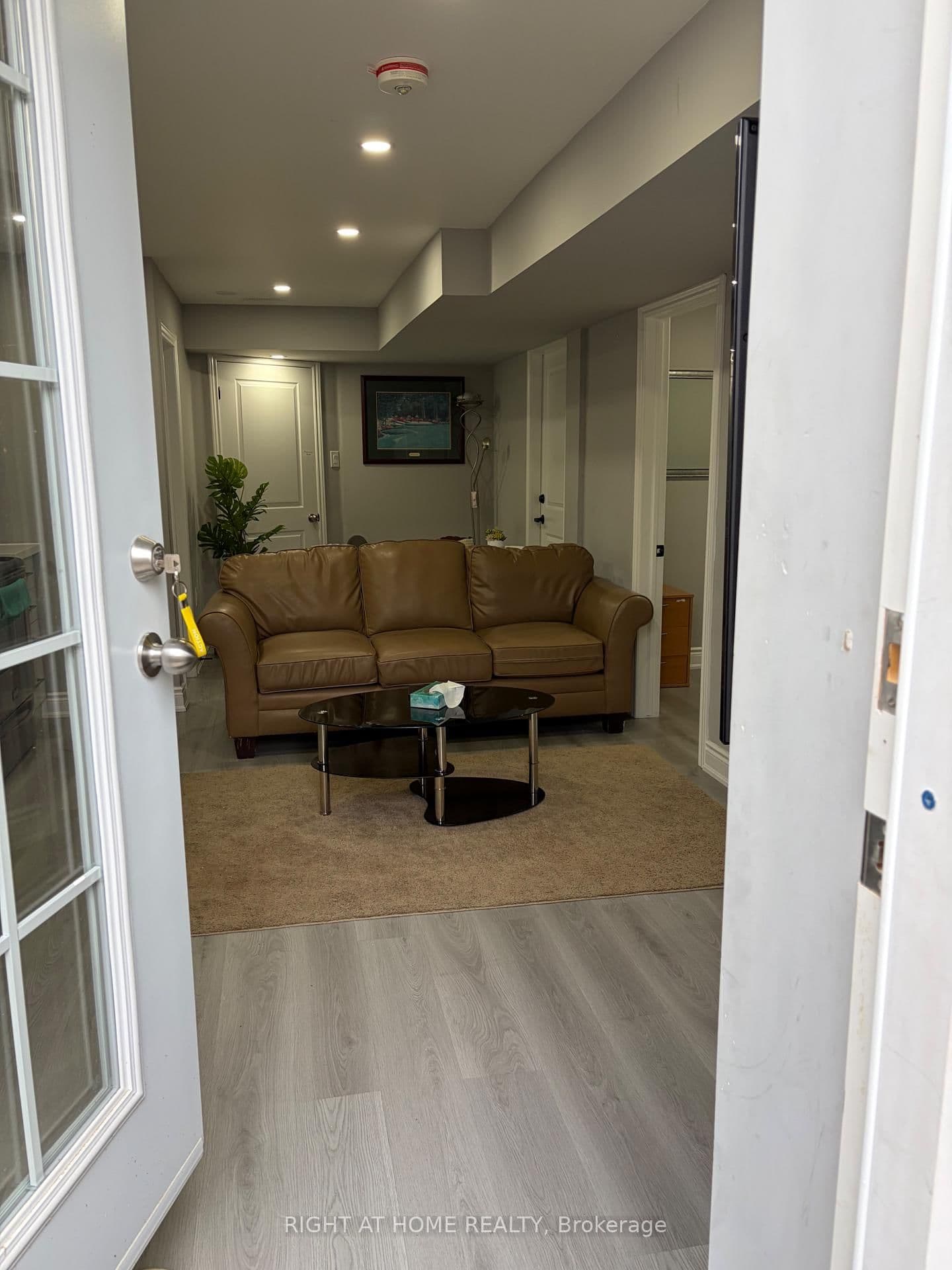156 Otterbein Road, Unit Basement thumbnail 4