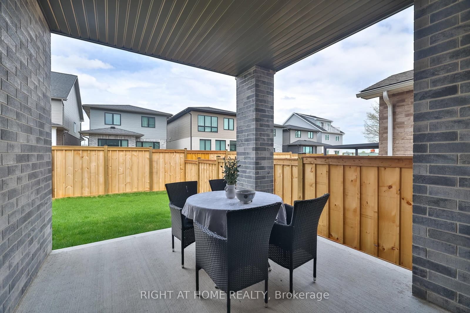 8 Ryder Avenue thumbnail 21