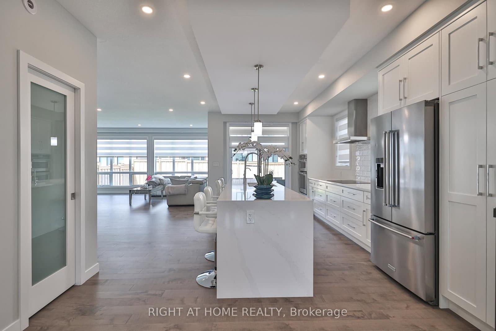 8 Ryder Avenue thumbnail 6