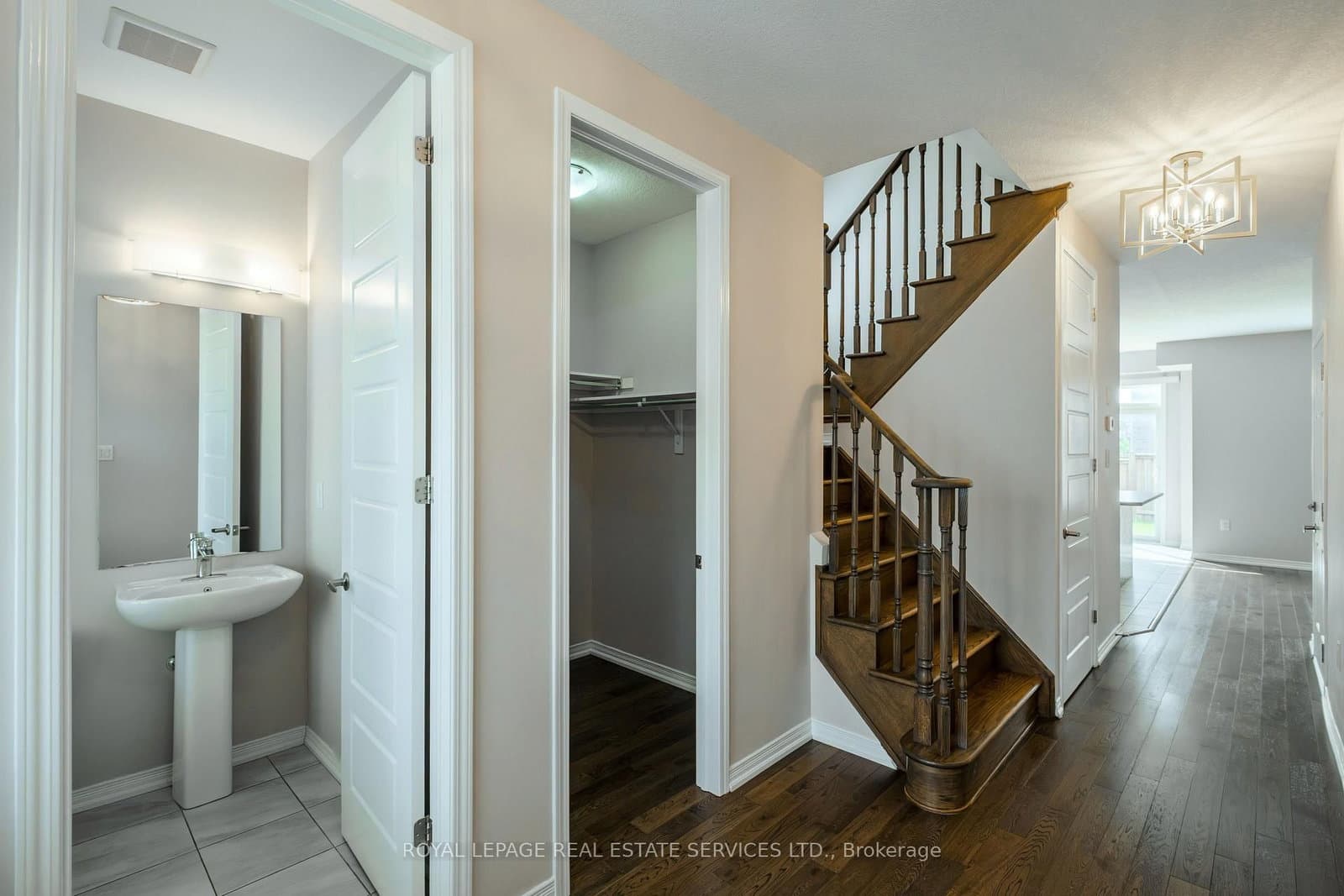 152 Munro Circle thumbnail 12