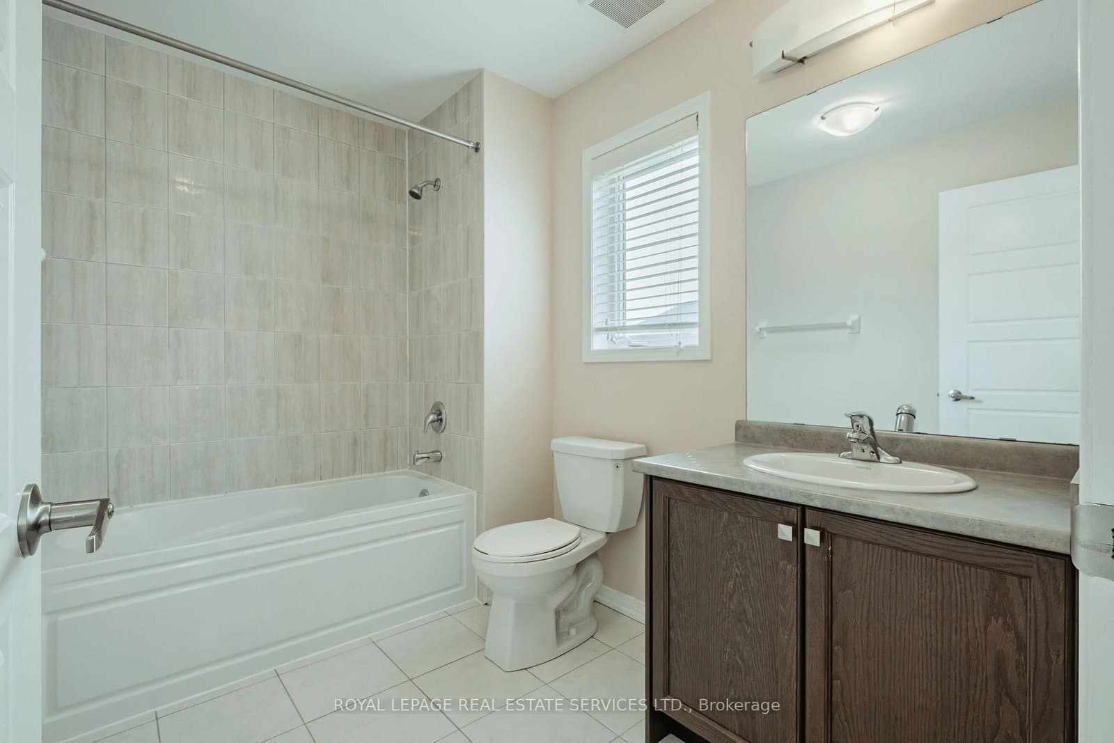 152 Munro Circle thumbnail 32