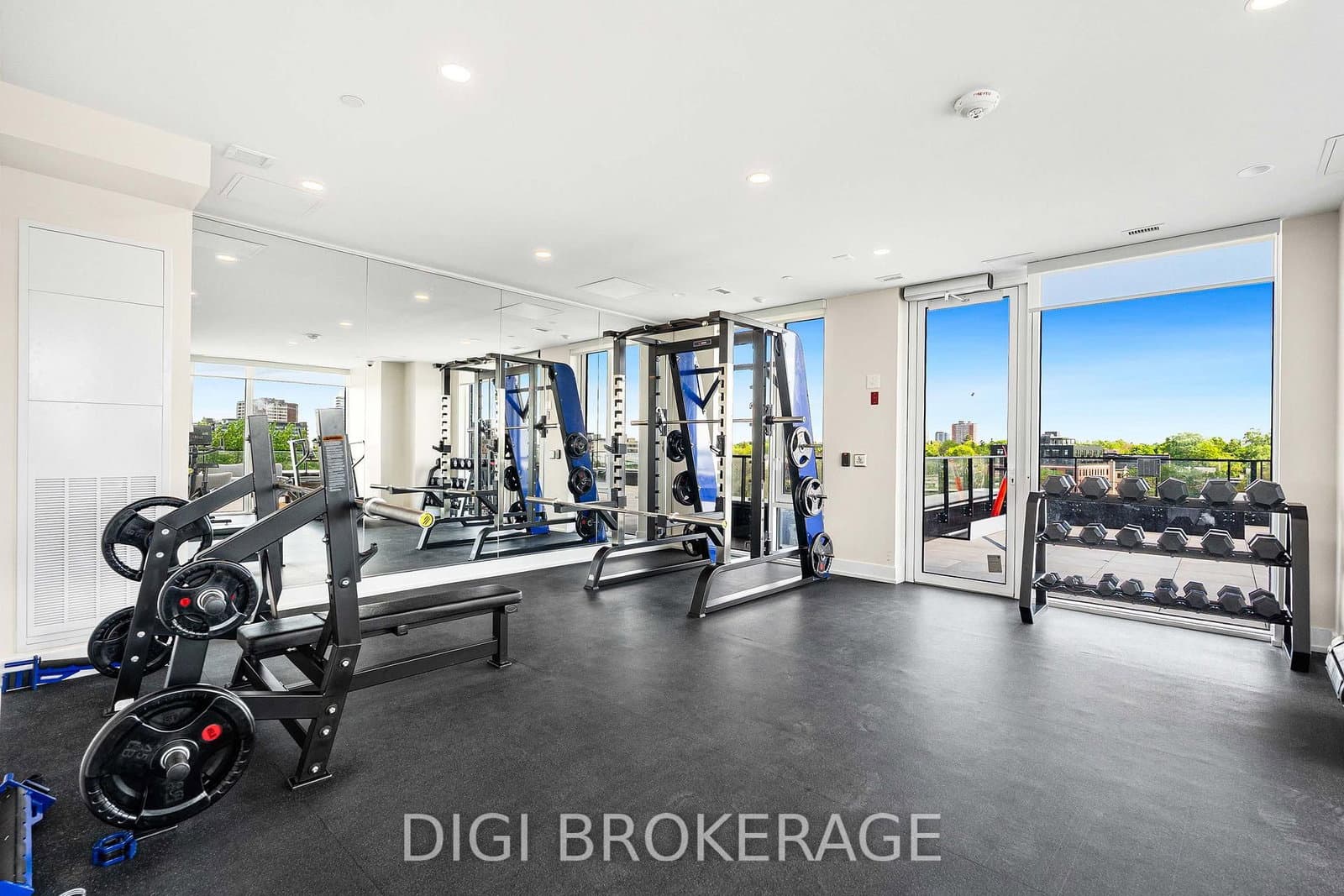 2070 Scott Street, Unit 604 thumbnail 3