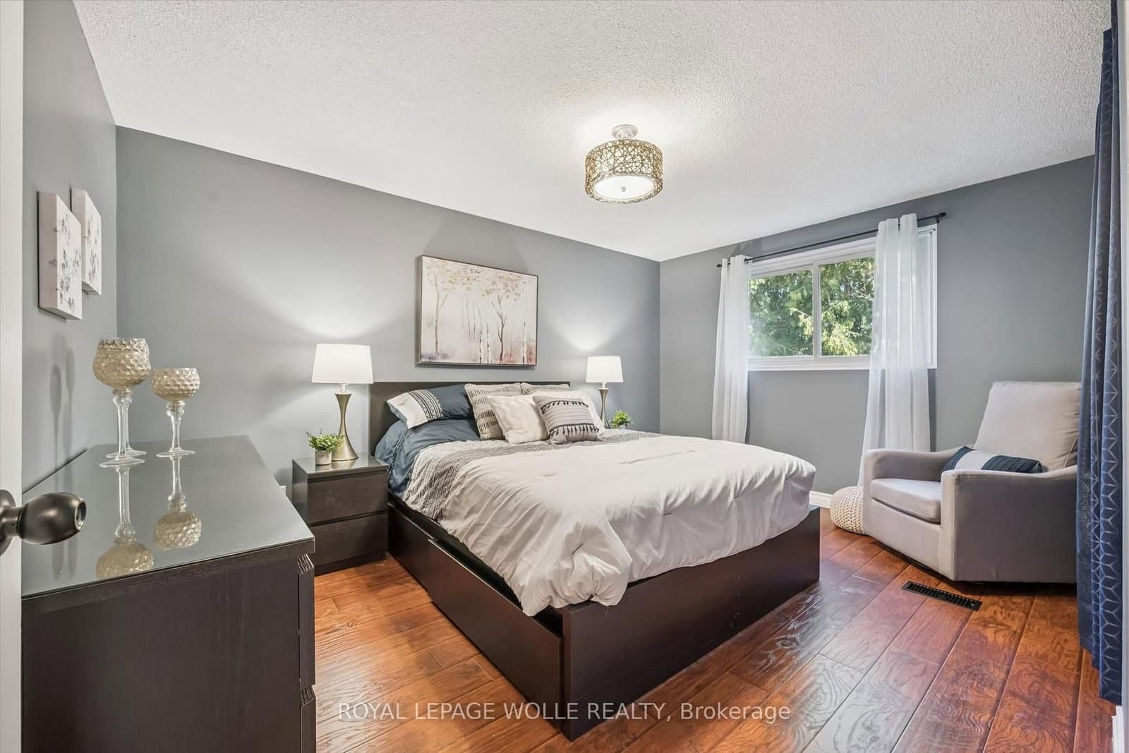 460 Parkview Crescent thumbnail 13
