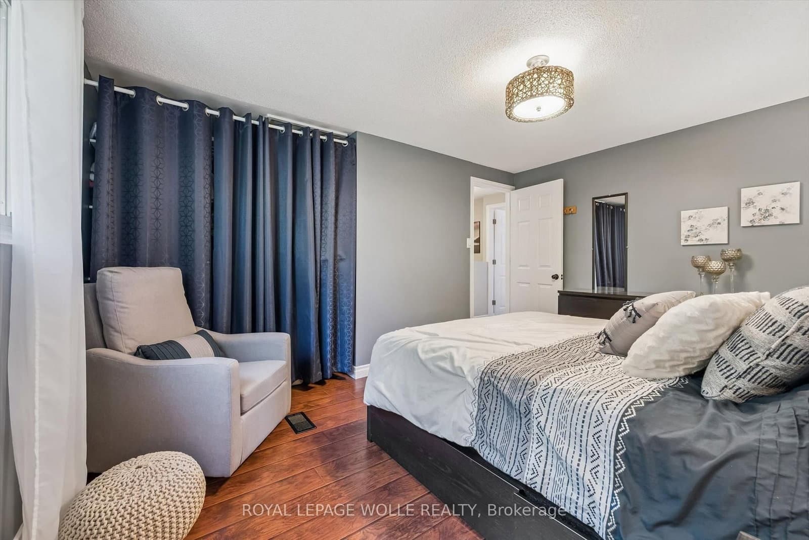 460 Parkview Crescent thumbnail 14