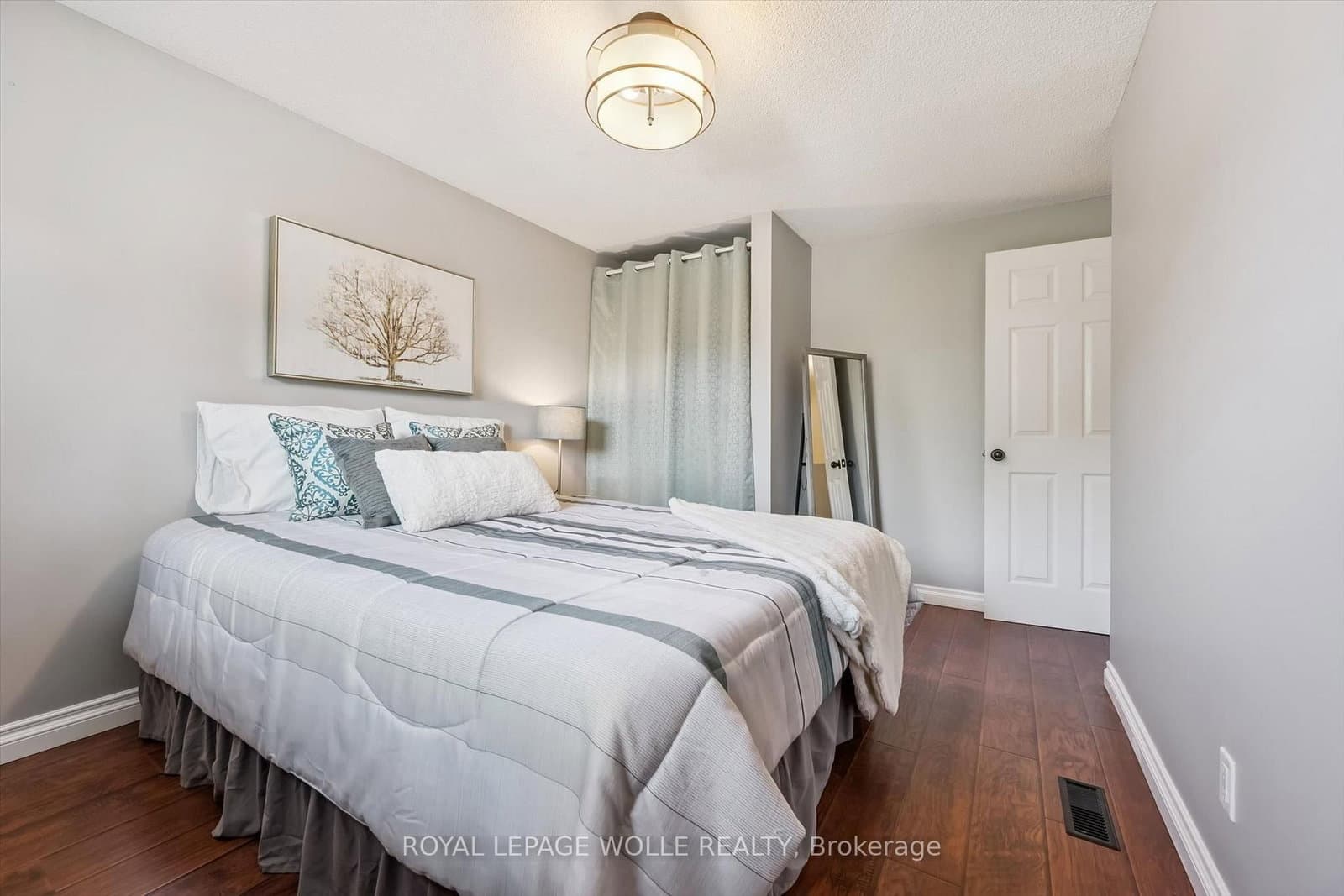 460 Parkview Crescent thumbnail 16