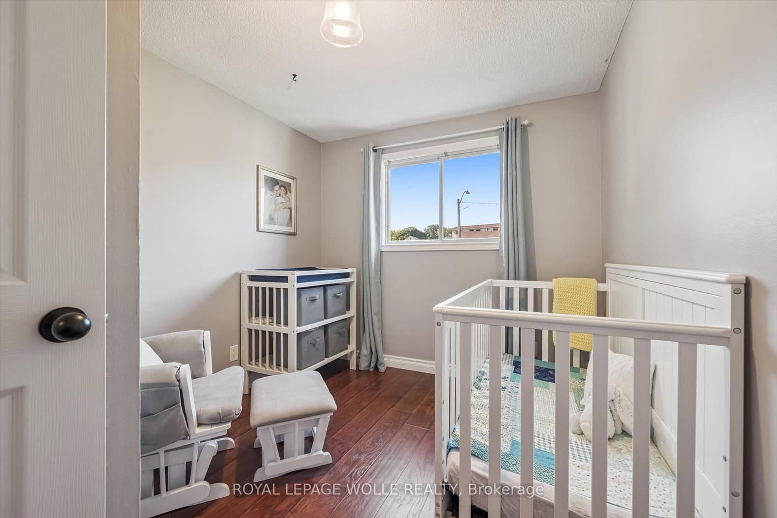 460 Parkview Crescent thumbnail 17