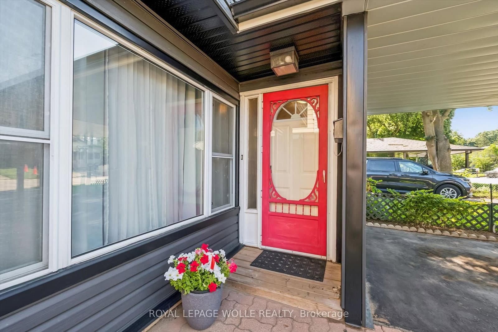 460 Parkview Crescent thumbnail 3