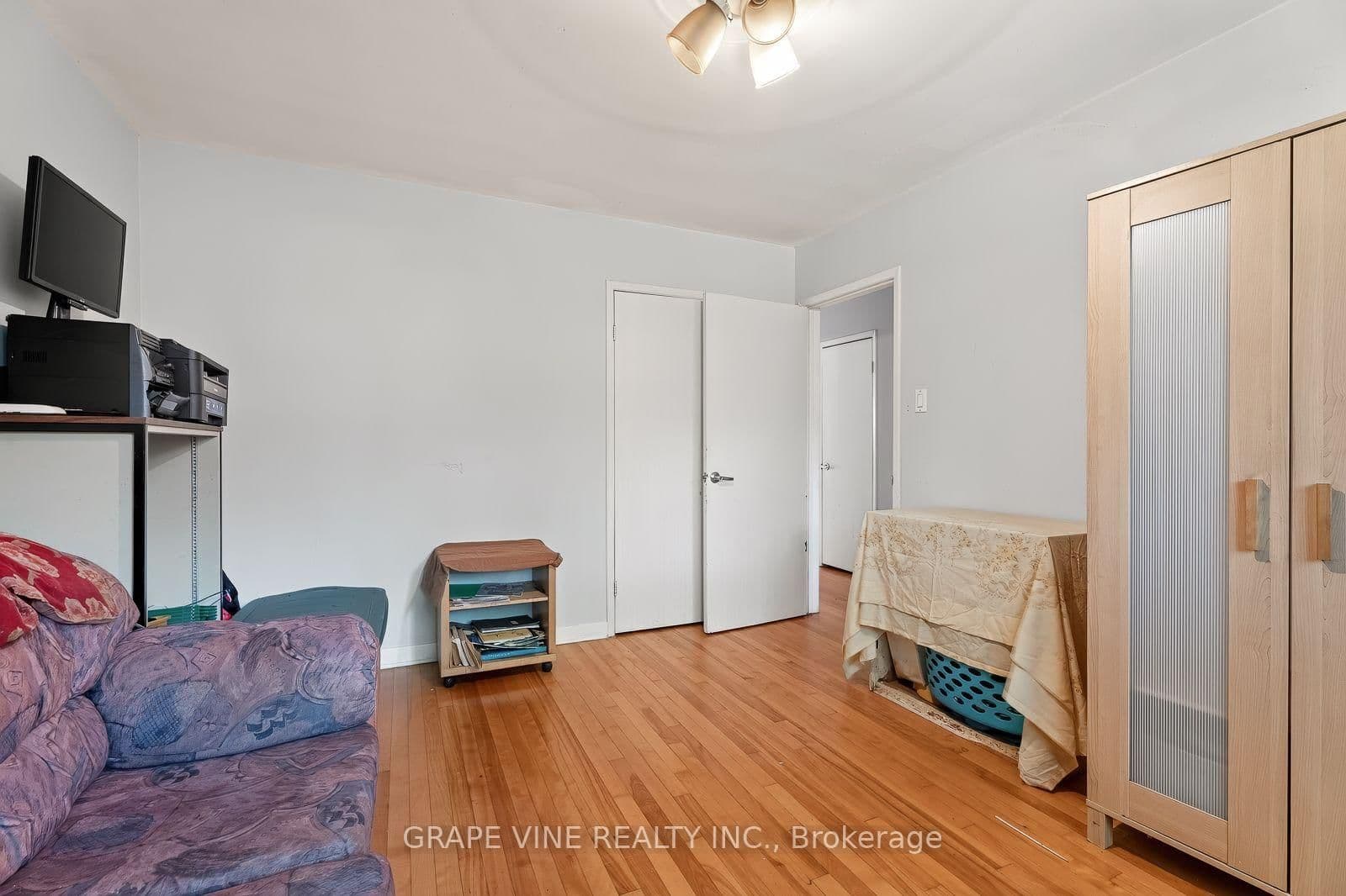 898 Watson Avenue thumbnail 43